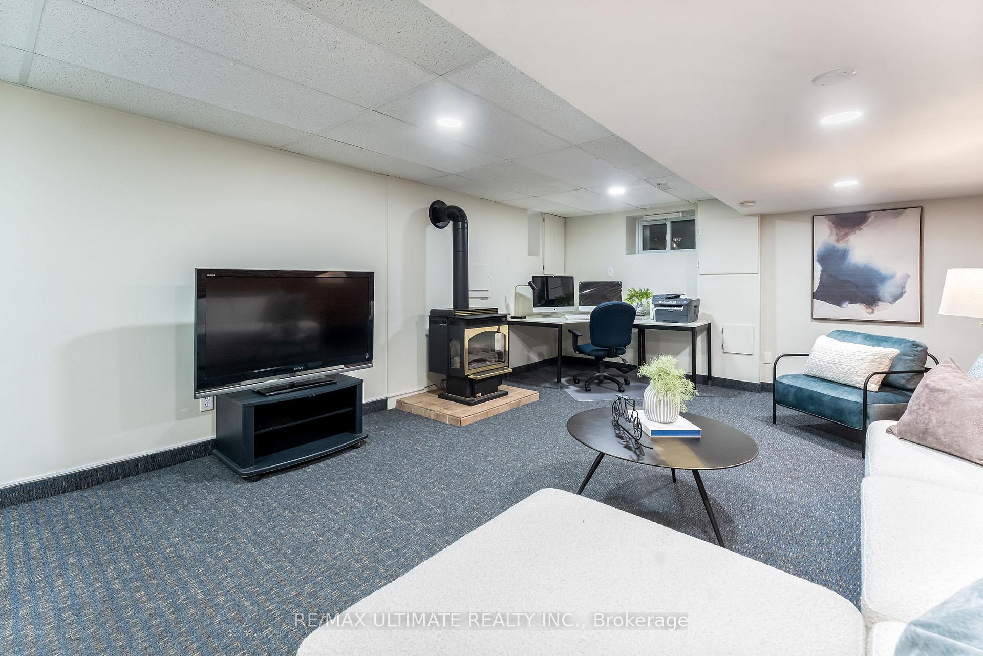 Photo 31 of 17 Beach View Crescent, Toronto, East End-Danforth — HOMEH