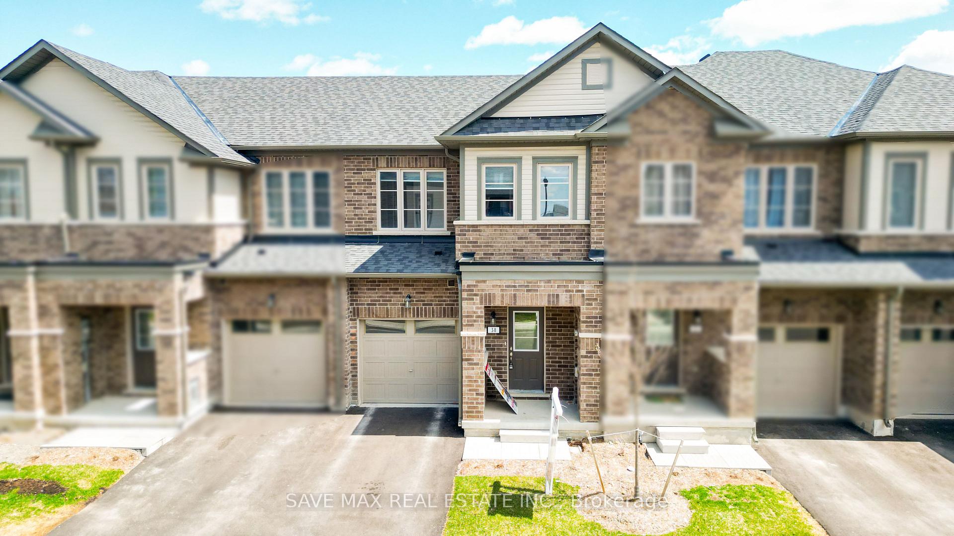 Photo 1 of 38 Senay Circle W, Clarington, Courtice — HOMEH
