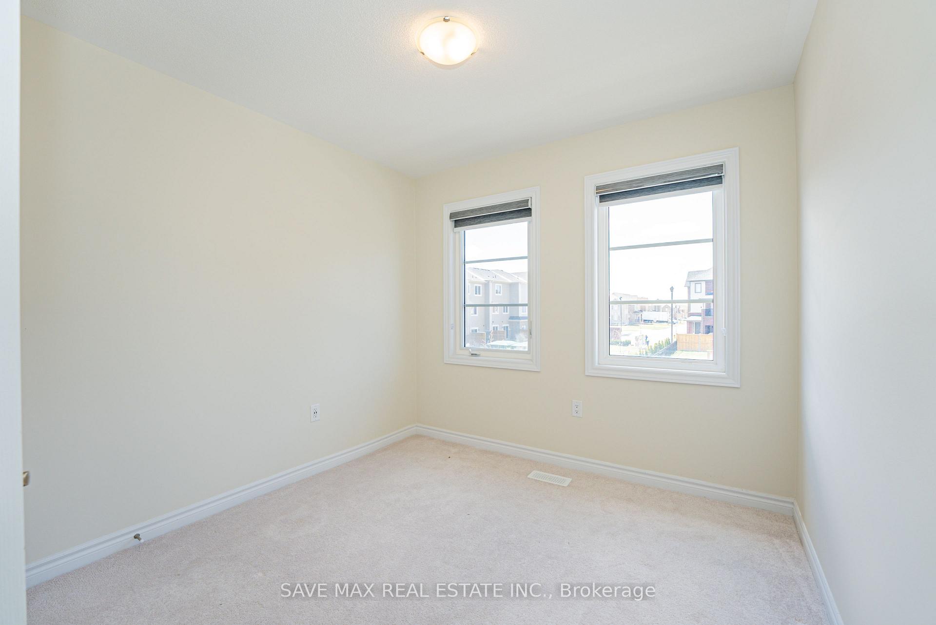 Photo 32 of 38 Senay Circle W, Clarington, Courtice — HOMEH