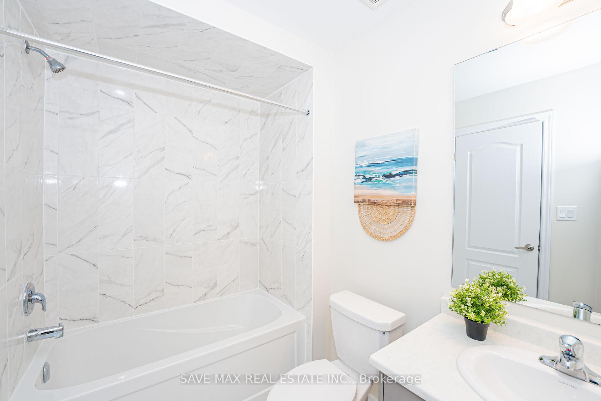 Photo 23 of 38 Senay Circle W, Clarington, Courtice — HOMEH