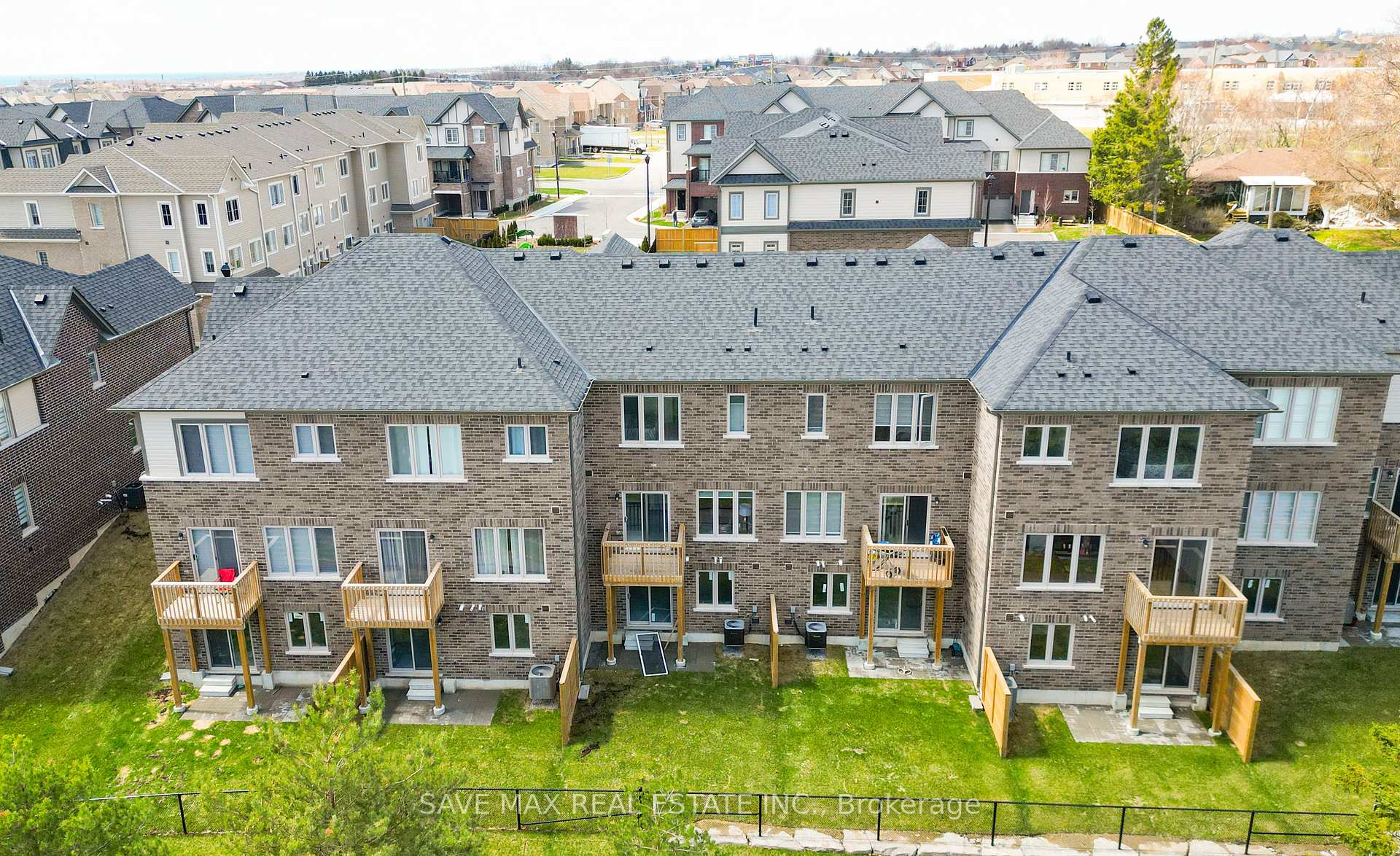 Photo 40 of 38 Senay Circle W, Clarington, Courtice — HOMEH