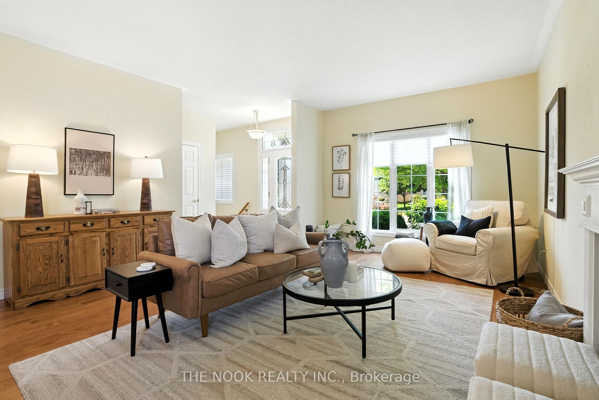 Photo 4 of 33 Commons Boulevard, Scugog, Port Perry — HOMEH