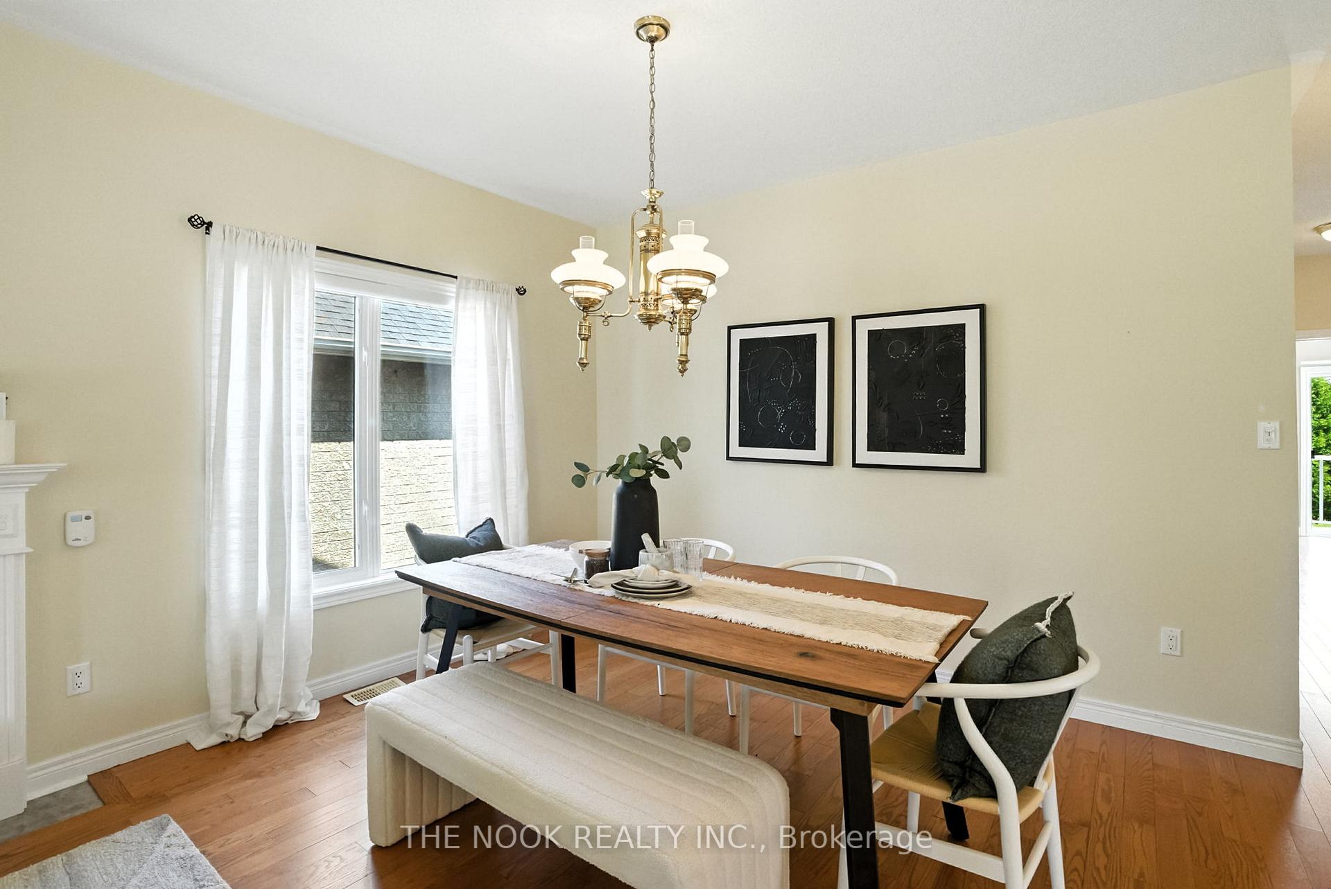 Photo 20 of 33 Commons Boulevard, Scugog, Port Perry — HOMEH