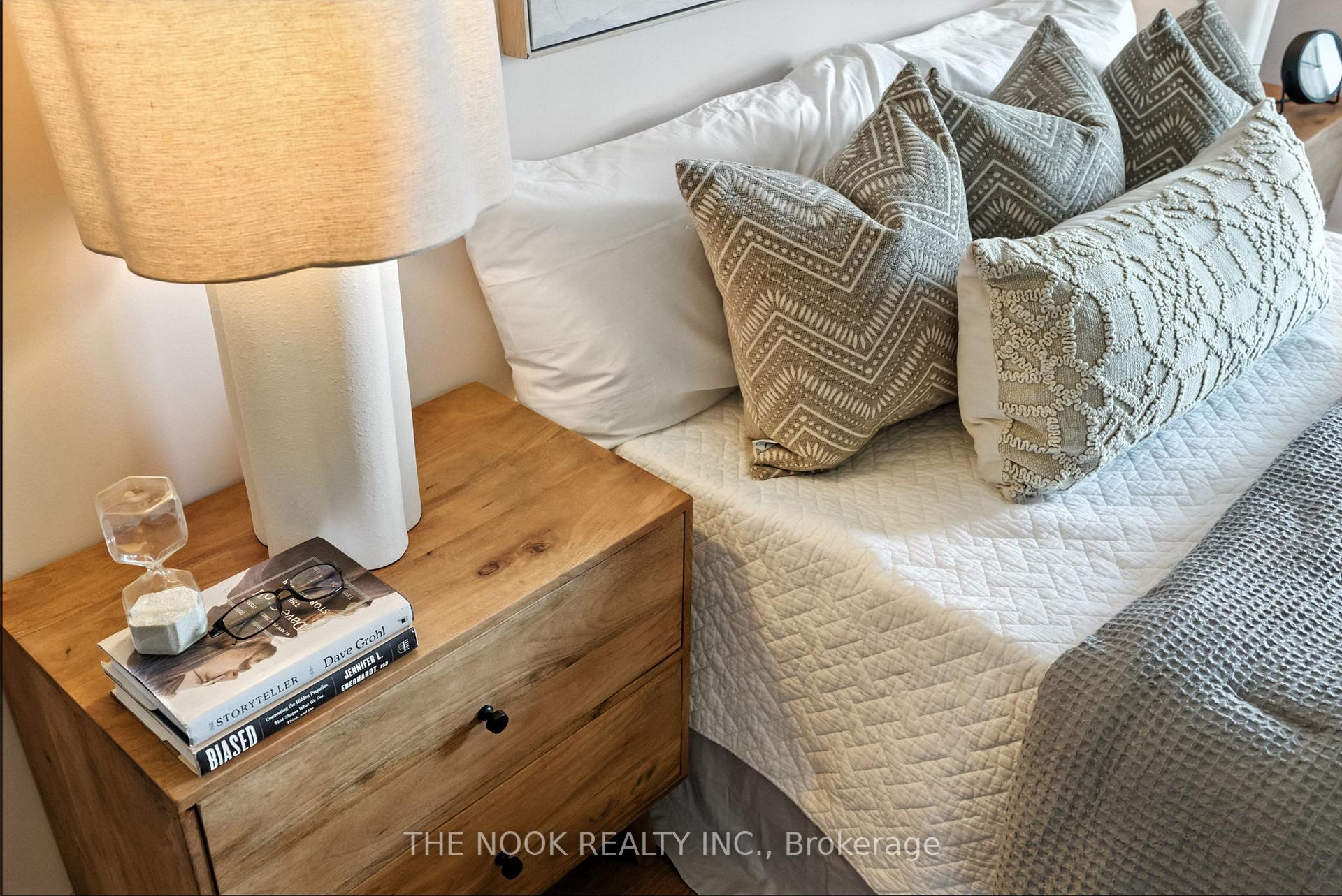 Photo 19 of 33 Commons Boulevard, Scugog, Port Perry — HOMEH