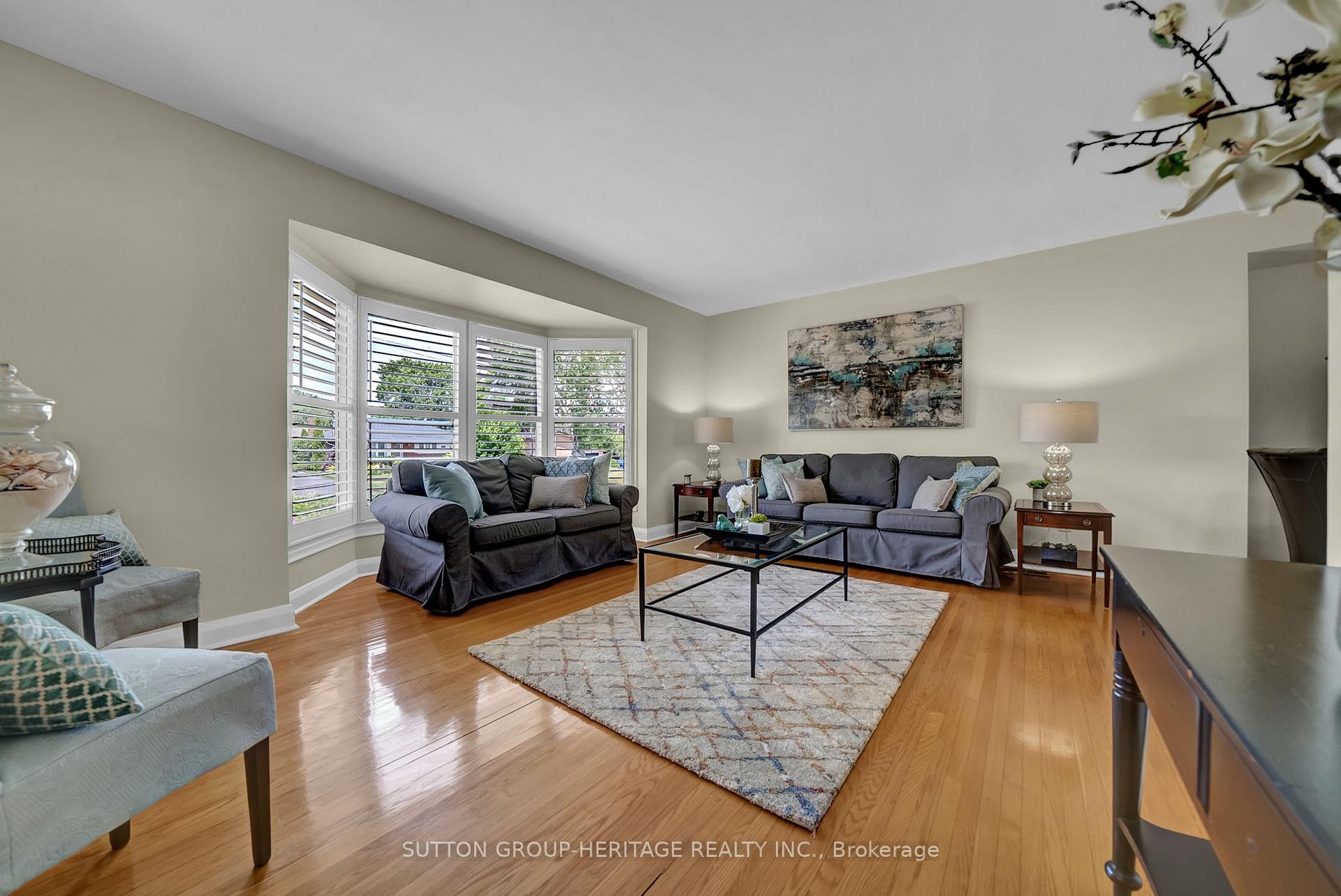 Photo 3 of 391 Rossmount Avenue, Oshawa, Northglen — HOMEH