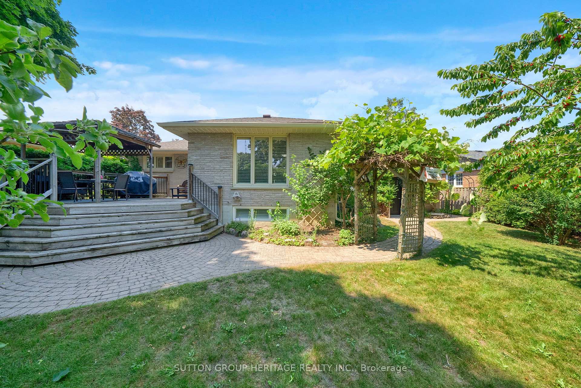 Photo 32 of 391 Rossmount Avenue, Oshawa, Northglen — HOMEH