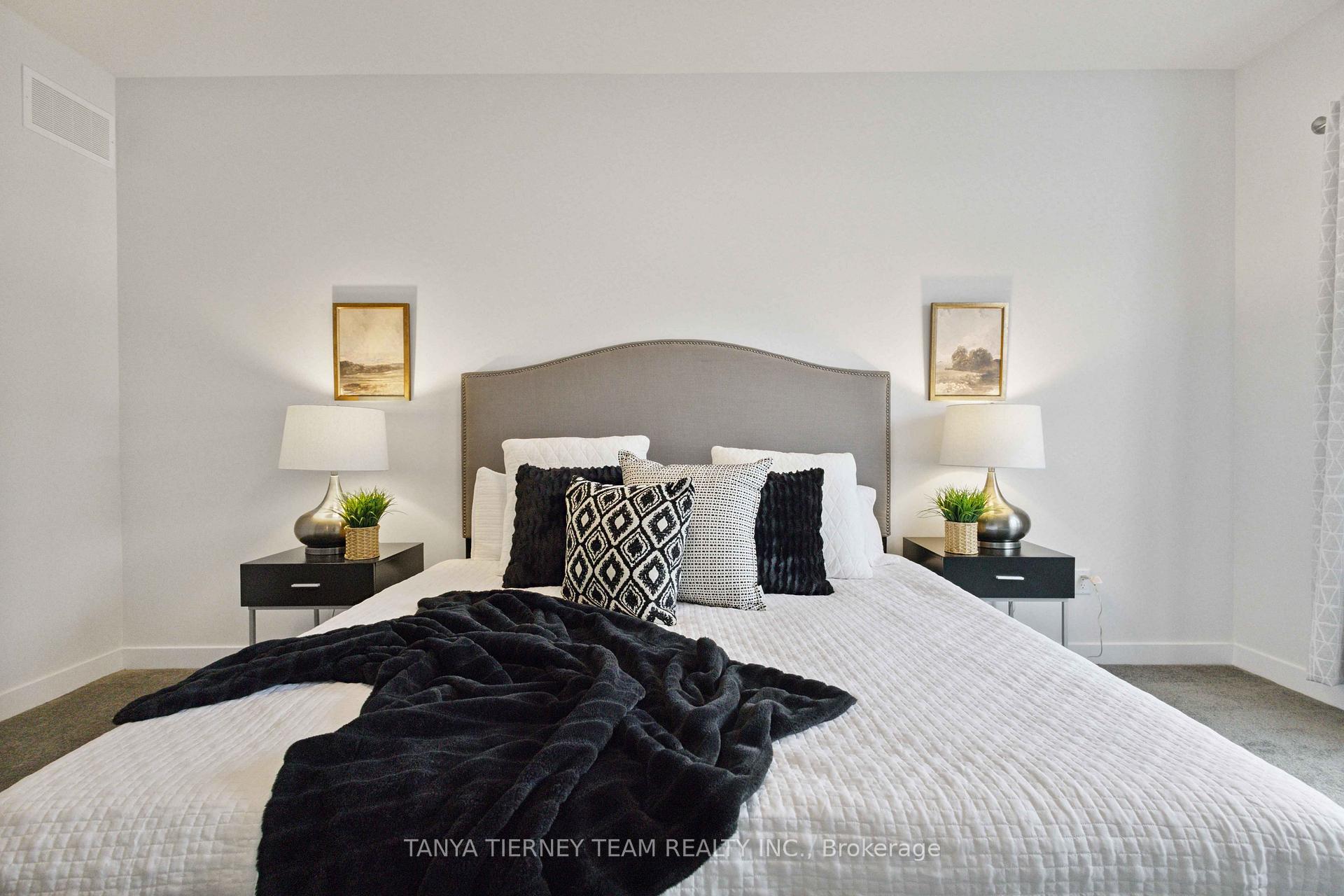 Photo 21 of 6 Observatory Way, Whitby, Blue Grass Meadows — HOMEH