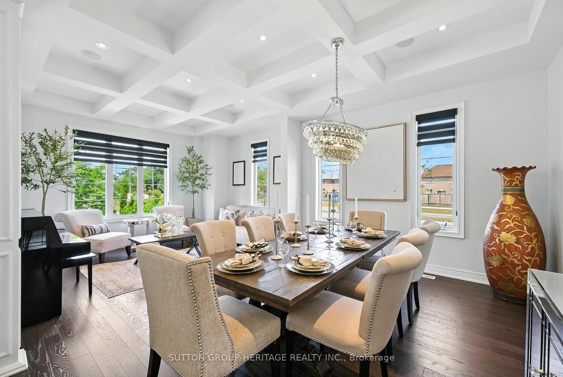 Photo 3 of 21 Greenlands Court, Whitby, Williamsburg — HOMEH