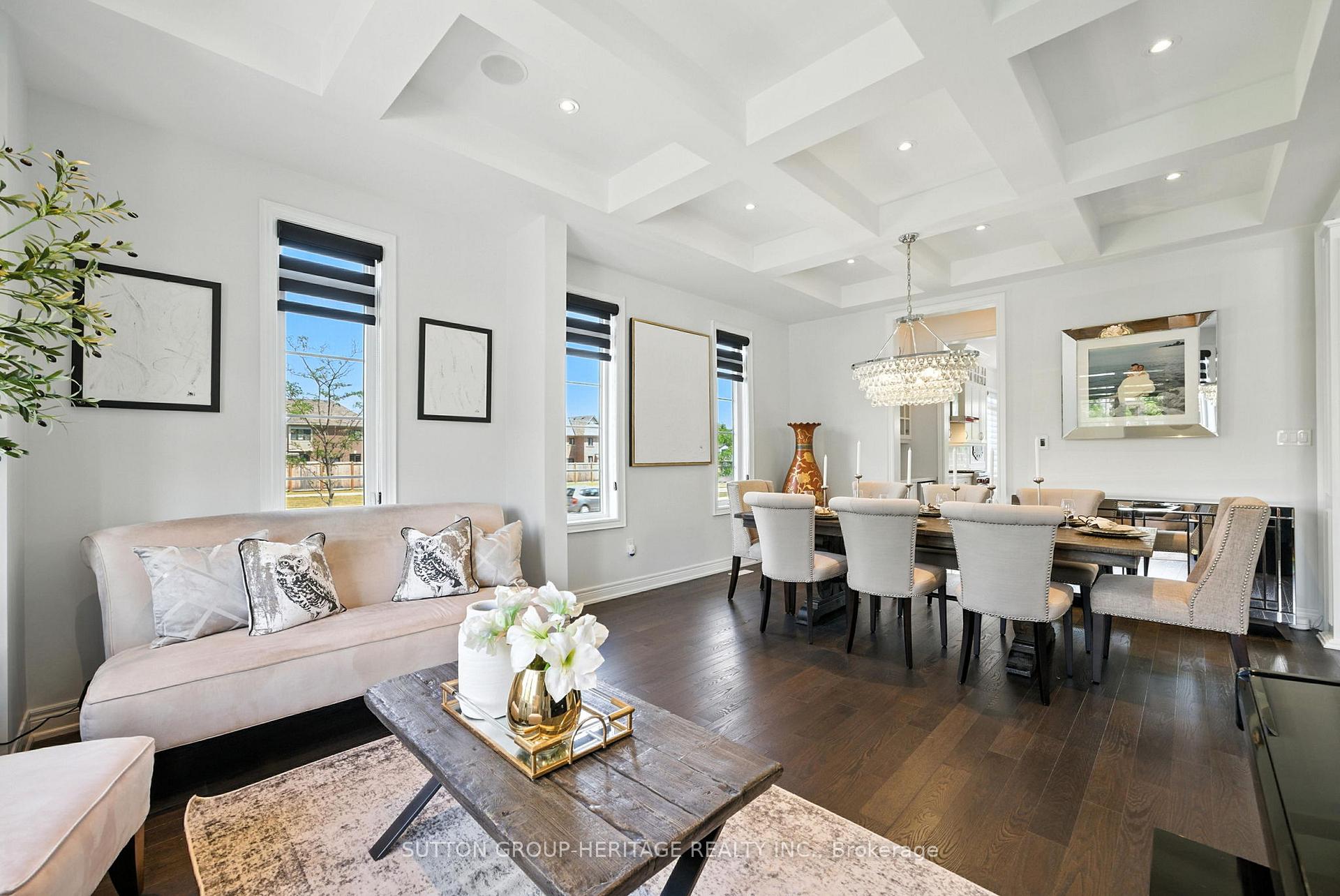 Photo 5 of 21 Greenlands Court, Whitby, Williamsburg — HOMEH