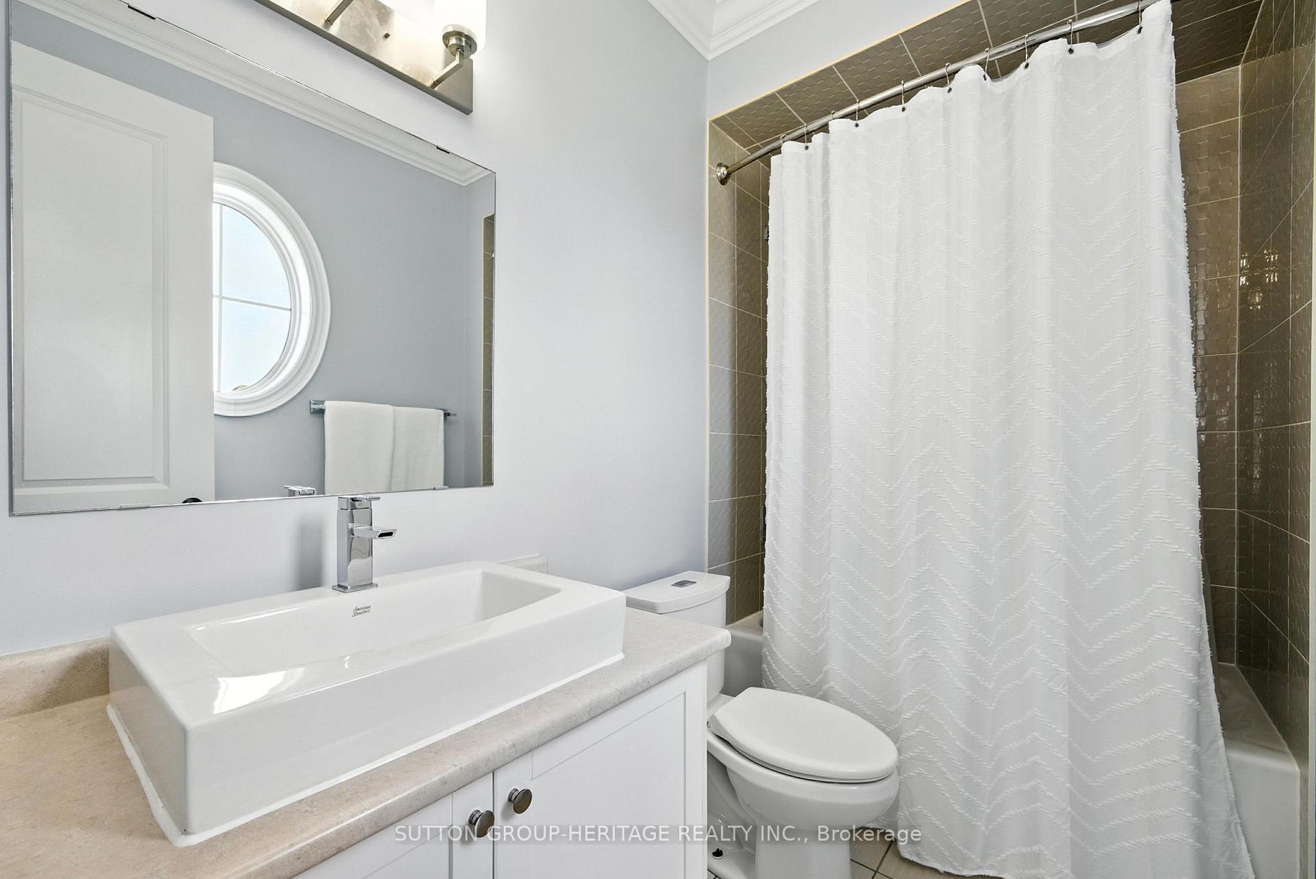 Photo 24 of 21 Greenlands Court, Whitby, Williamsburg — HOMEH