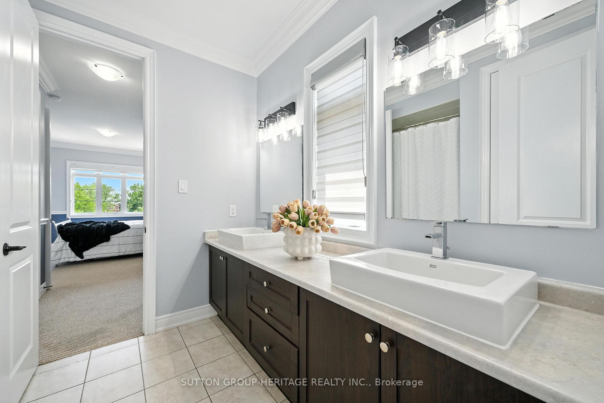 Photo 31 of 21 Greenlands Court, Whitby, Williamsburg — HOMEH