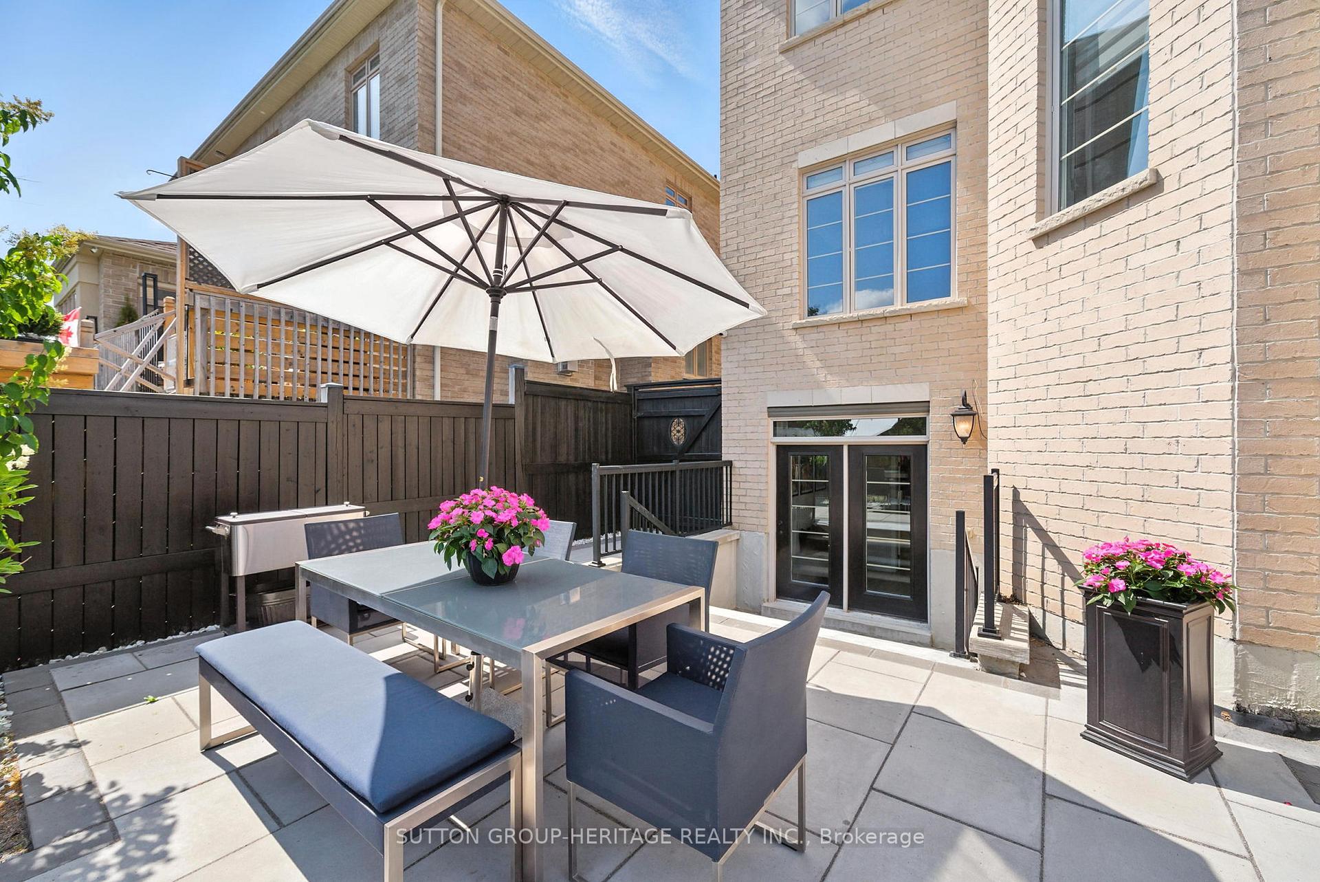 Photo 45 of 21 Greenlands Court, Whitby, Williamsburg — HOMEH