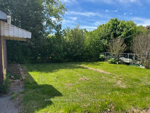 Photo 23 of 213 Banting Avenue, Oshawa, Central — HOMEH