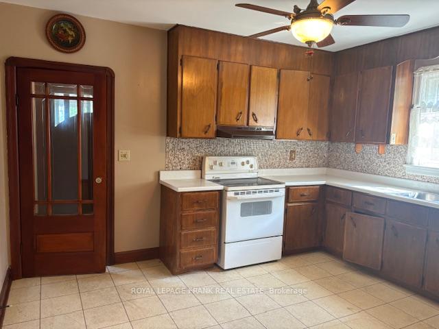 Photo 13 of 213 Banting Avenue, Oshawa, Central — HOMEH