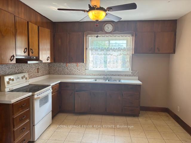 Photo 10 of 213 Banting Avenue, Oshawa, Central — HOMEH