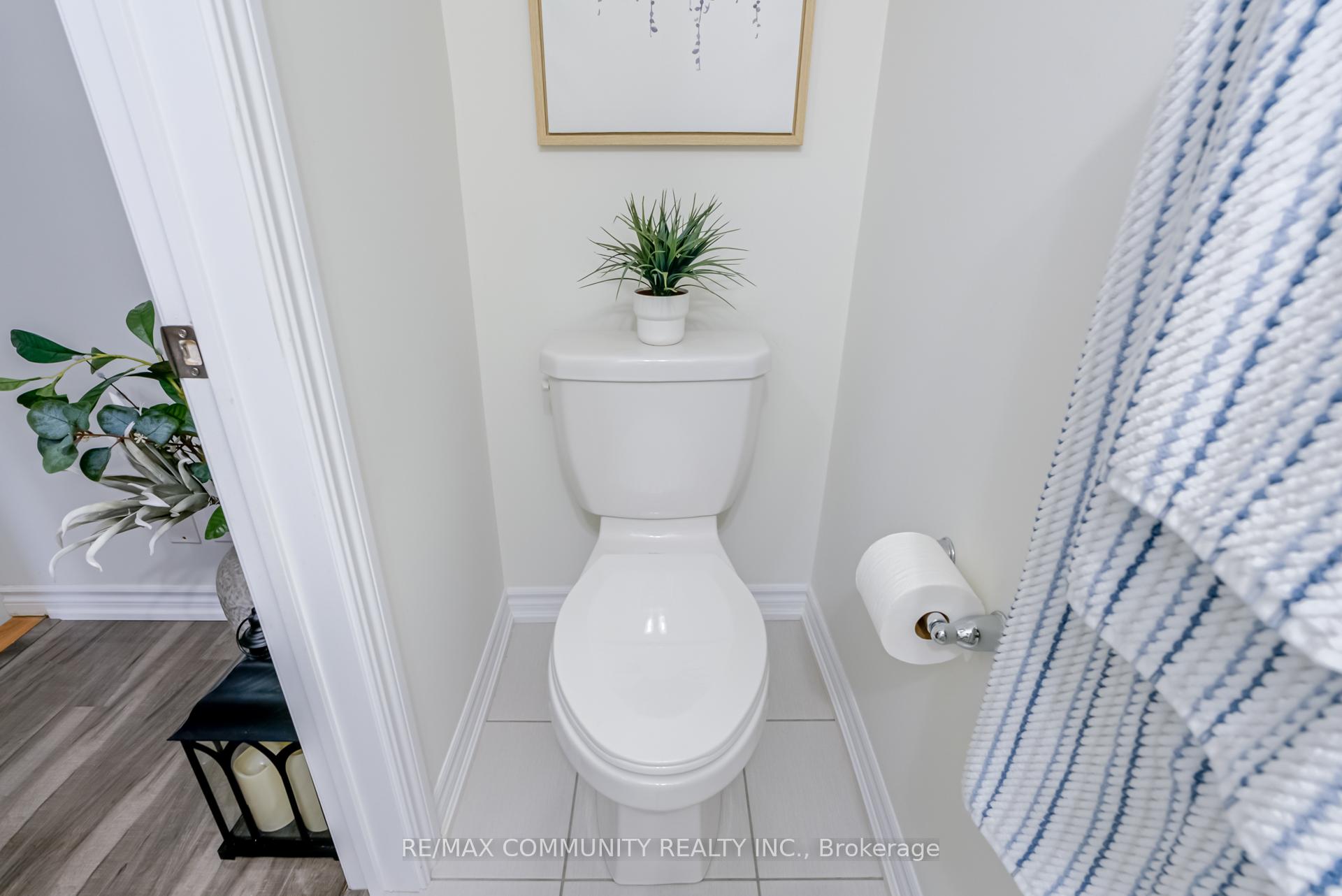 Photo 10 of 52 Nearco Crescent, Oshawa, Windfields — HOMEH