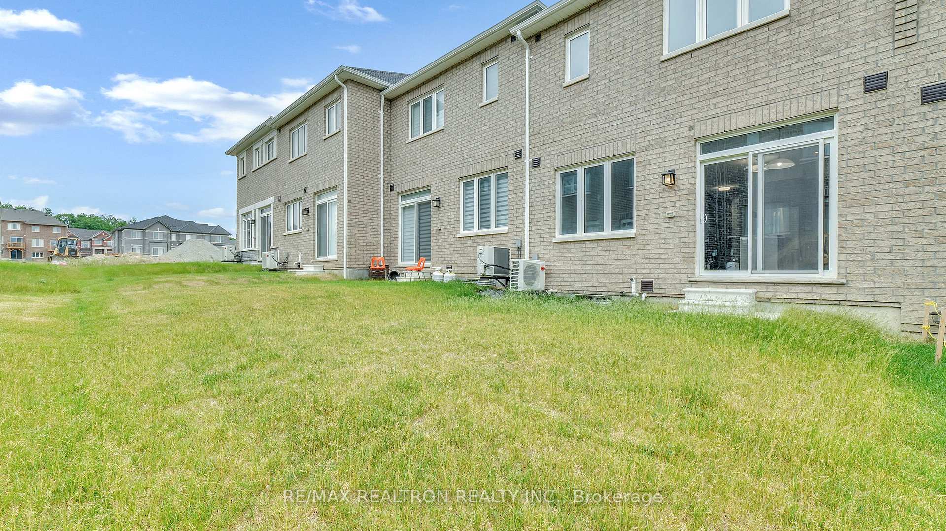 Photo 20 of 958 Grosbeak Trail, Pickering, Rural Pickering — HOMEH