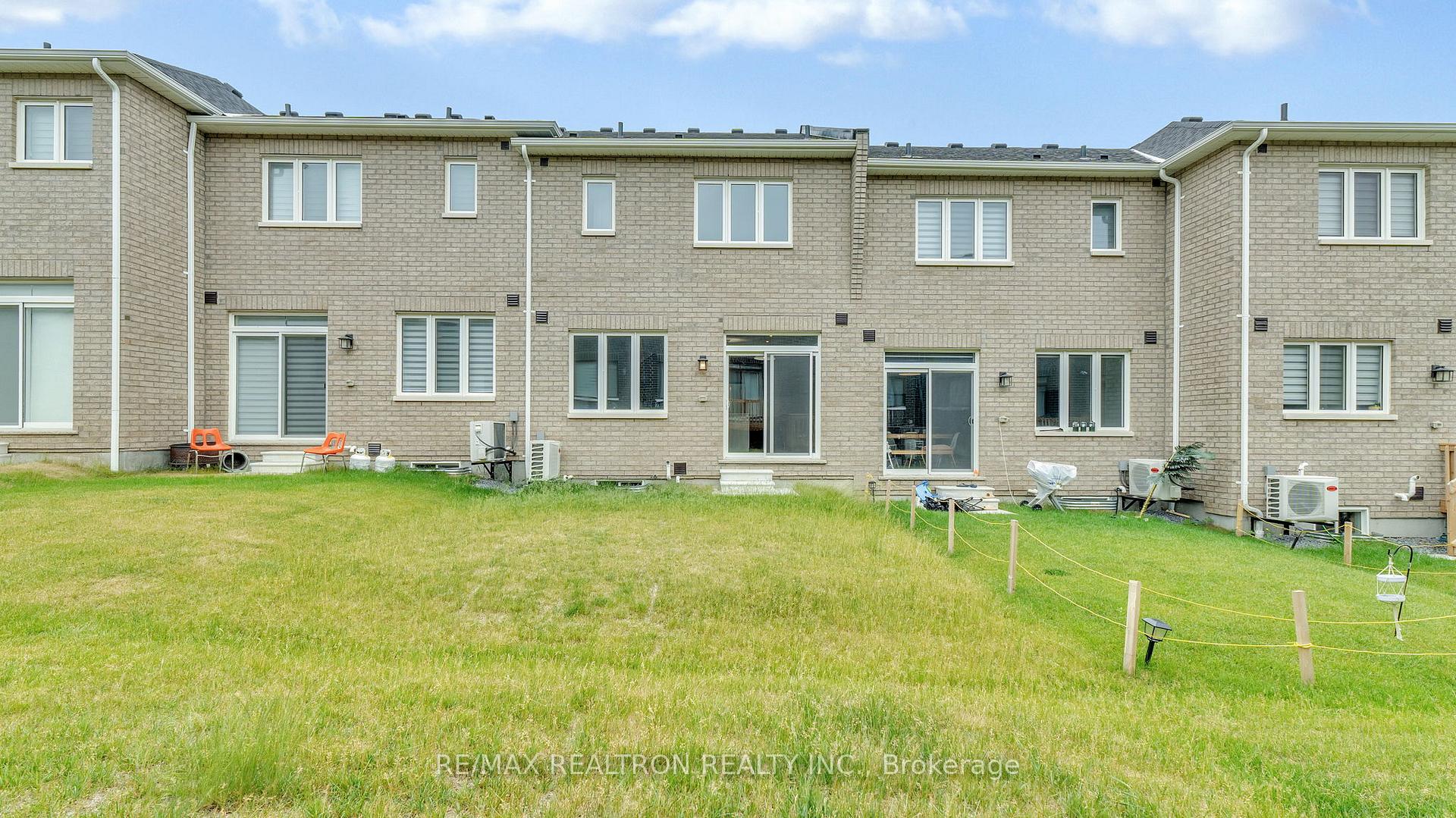 Photo 38 of 958 Grosbeak Trail, Pickering, Rural Pickering — HOMEH