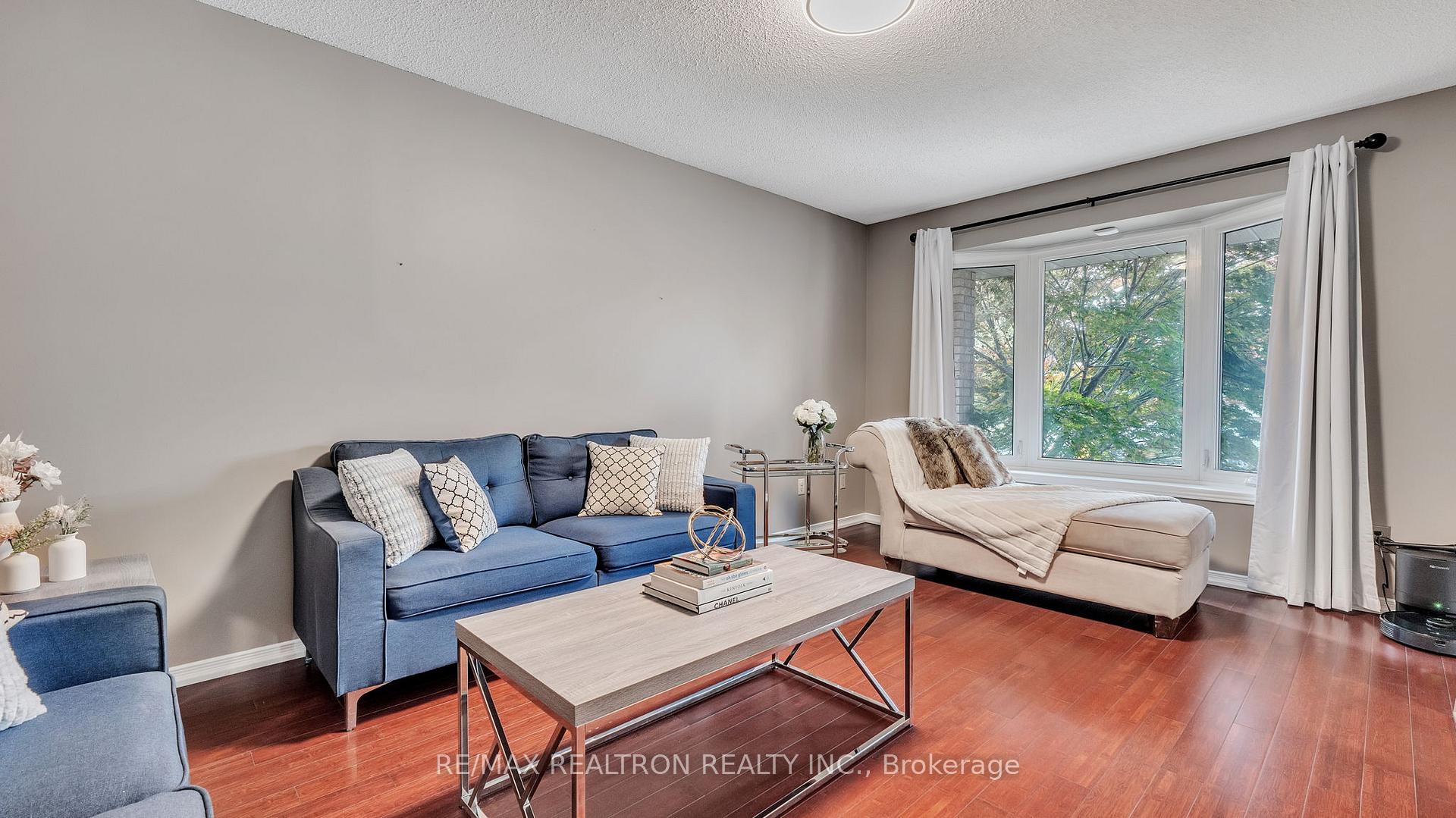 Photo 6 of 8 Falstaff Crescent, Whitby, Rolling Acres — HOMEH
