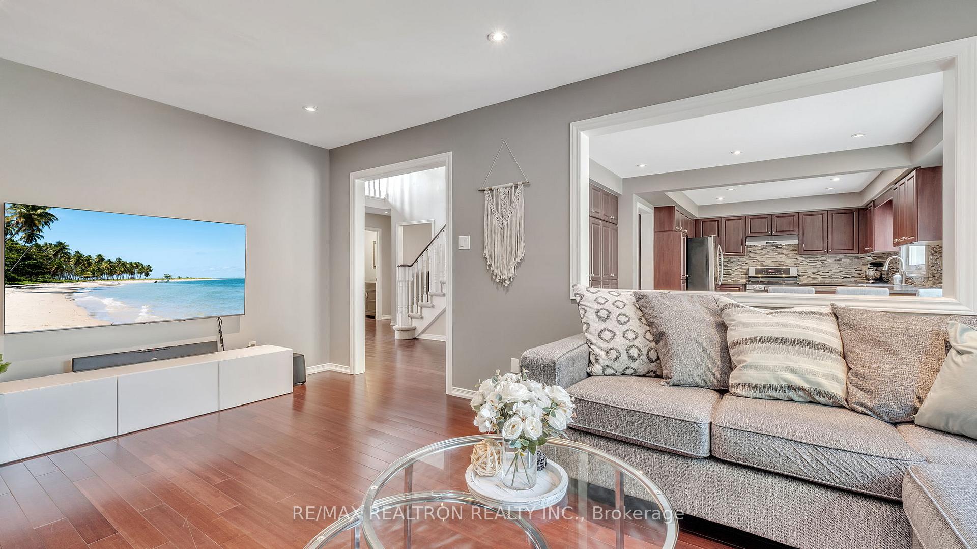 Photo 36 of 8 Falstaff Crescent, Whitby, Rolling Acres — HOMEH