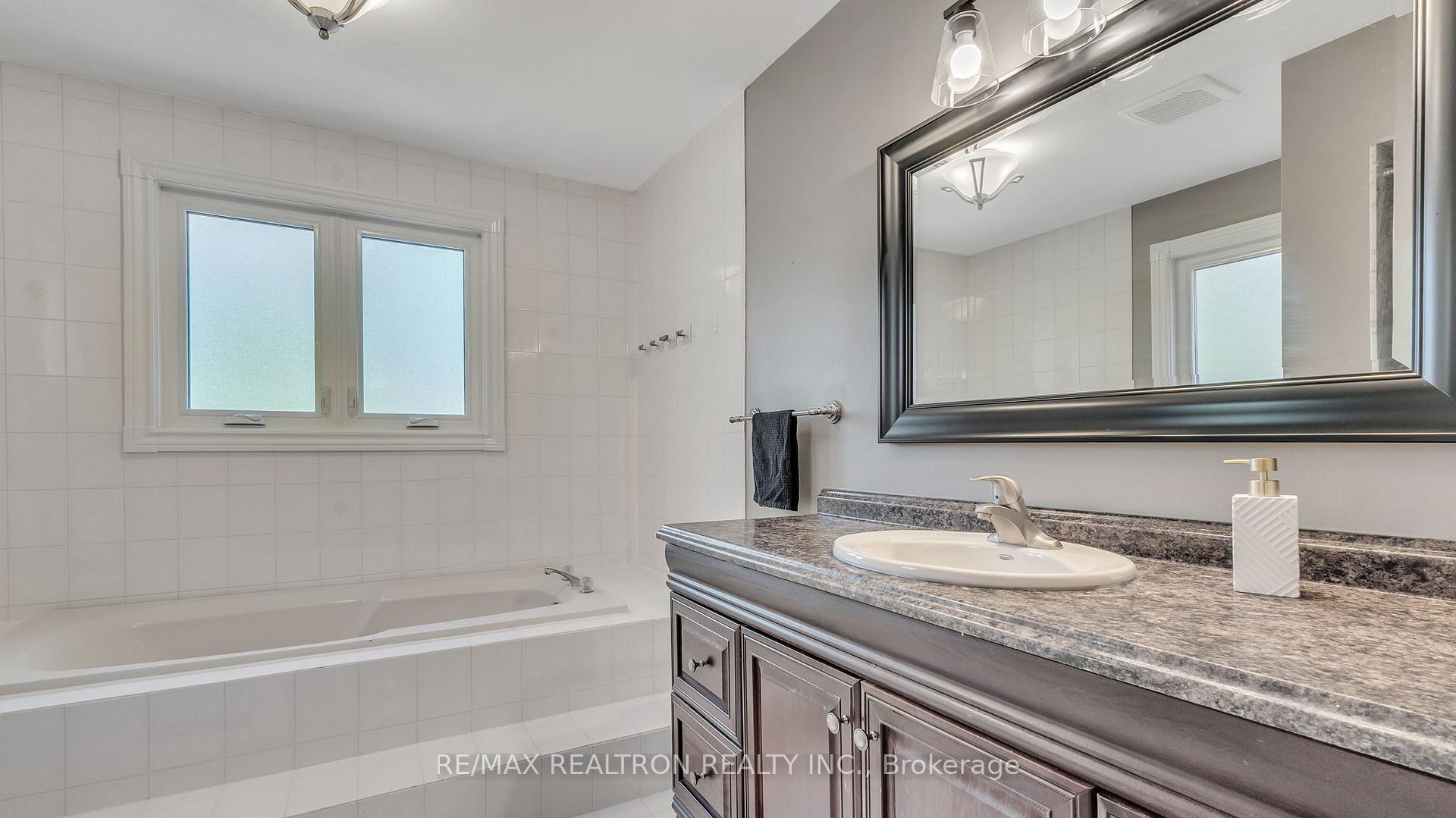 Photo 25 of 8 Falstaff Crescent, Whitby, Rolling Acres — HOMEH
