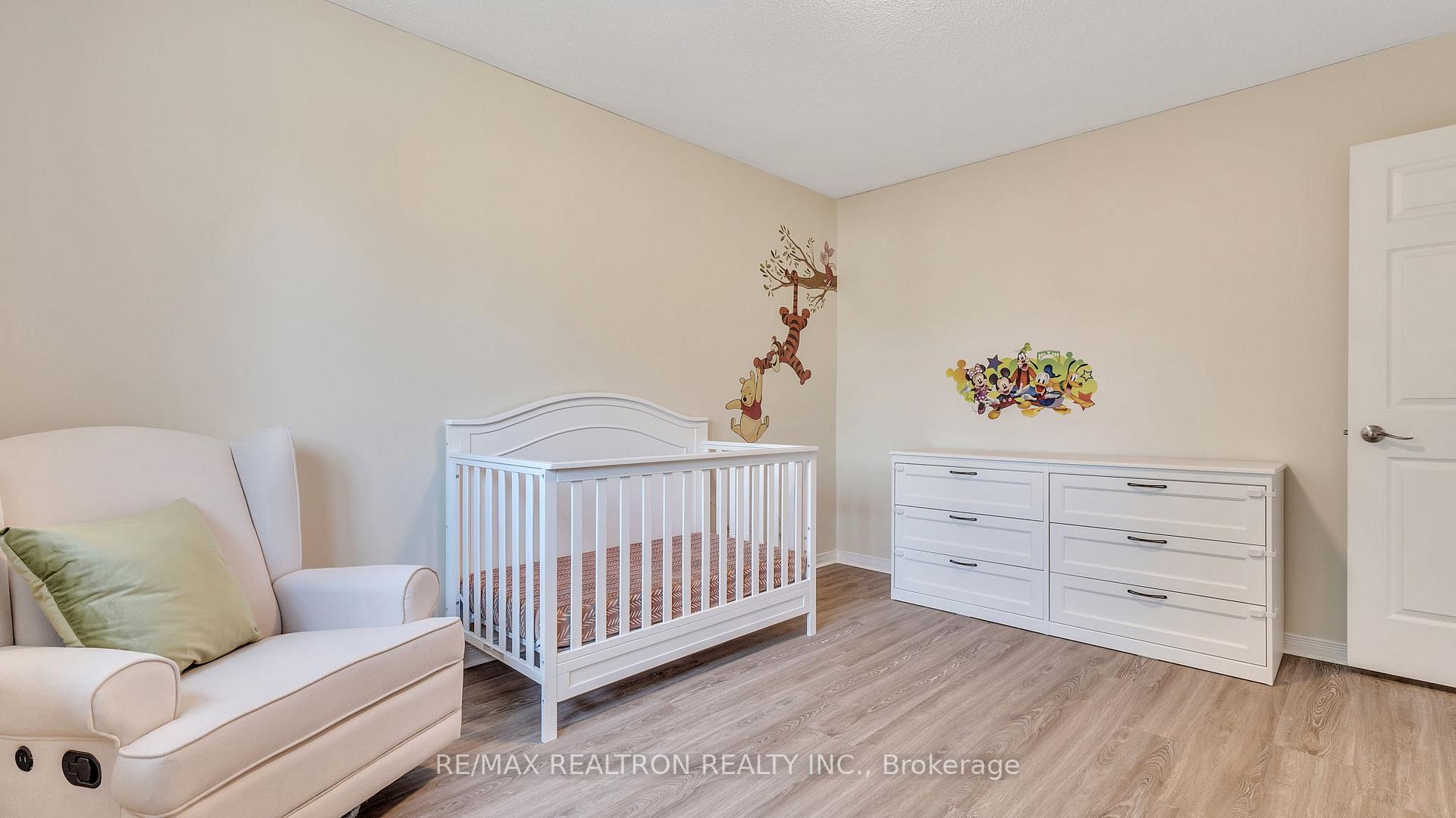 Photo 23 of 8 Falstaff Crescent, Whitby, Rolling Acres — HOMEH