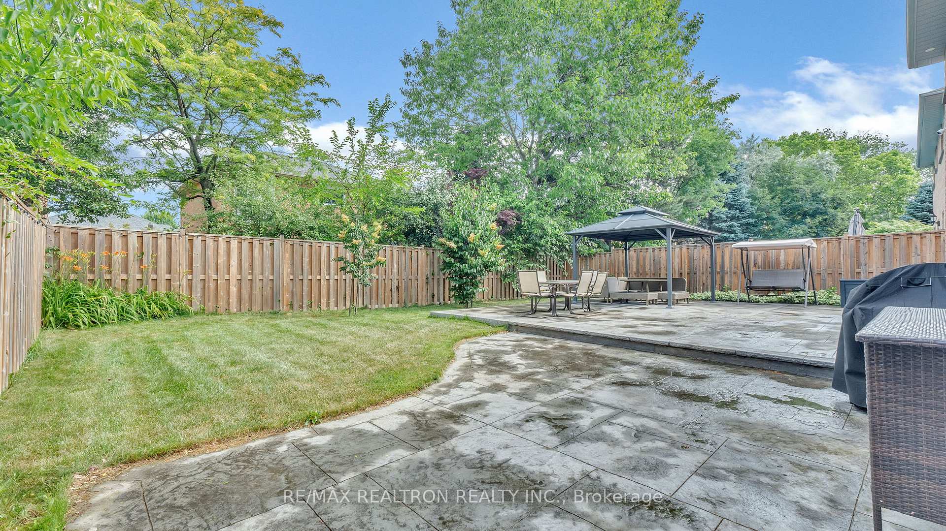 Photo 32 of 8 Falstaff Crescent, Whitby, Rolling Acres — HOMEH