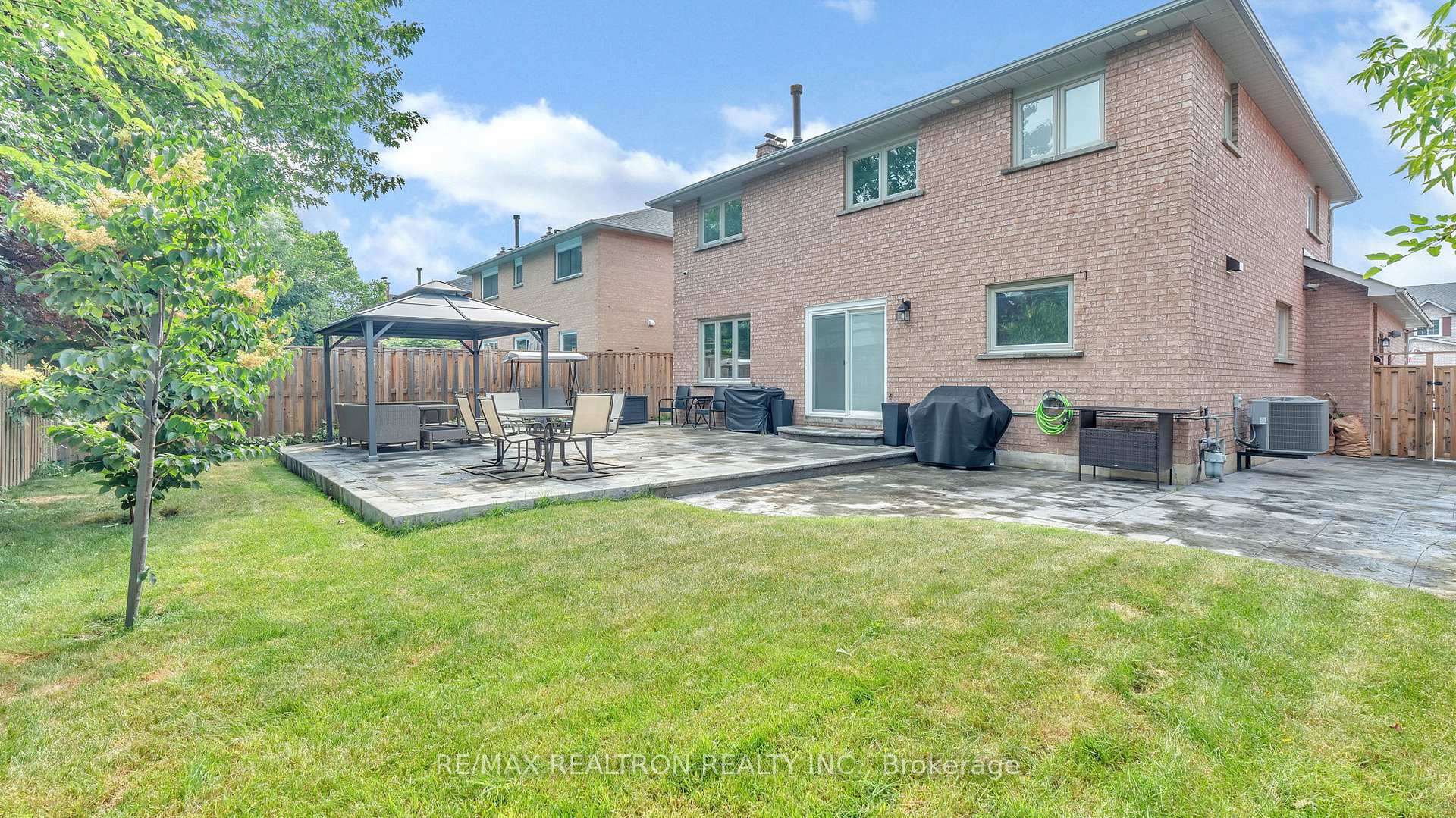 Photo 33 of 8 Falstaff Crescent, Whitby, Rolling Acres — HOMEH