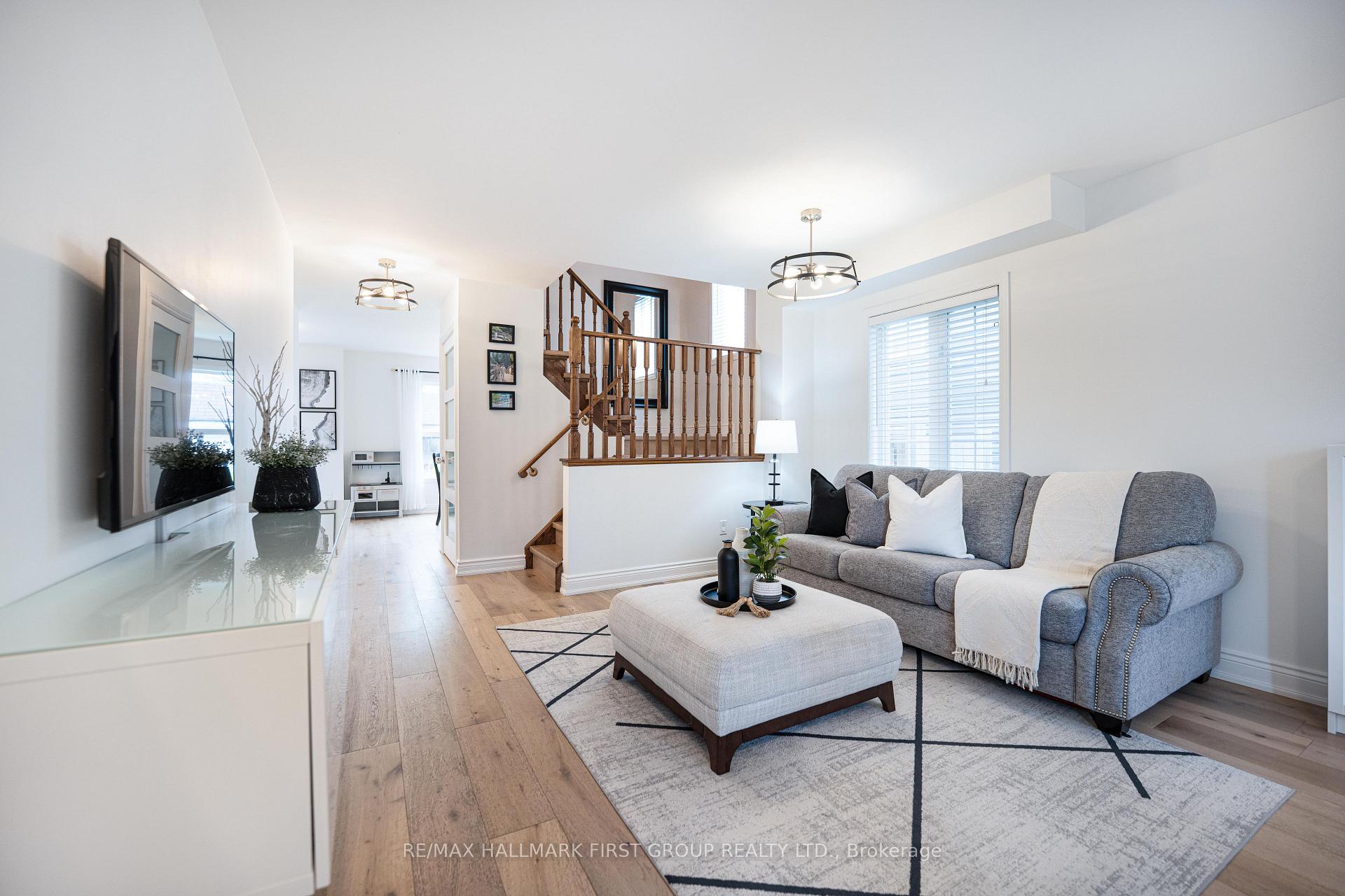 Photo 5 of 10 Stillwell Lane, Clarington, Newcastle — HOMEH