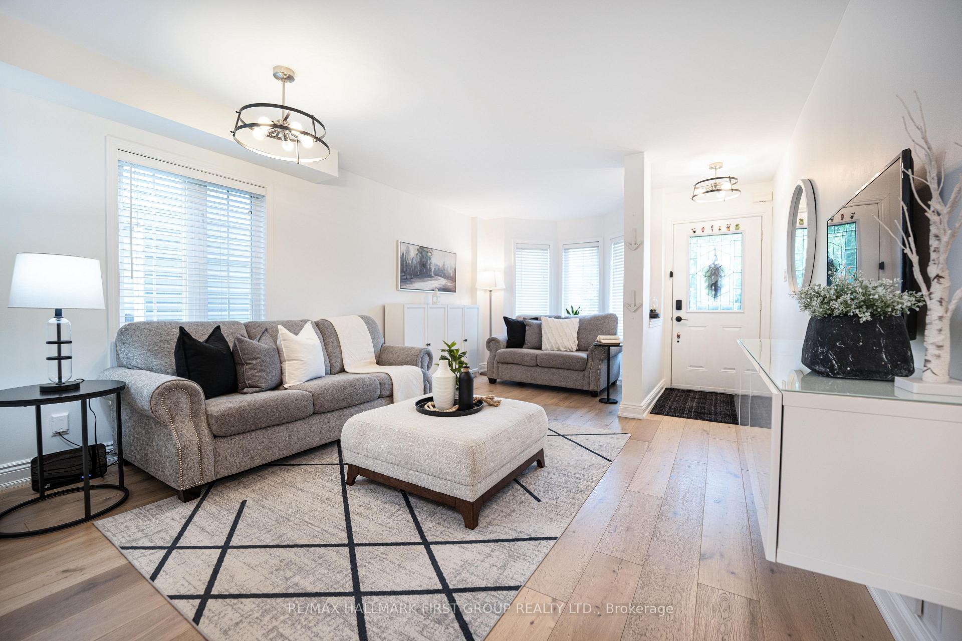 Photo 11 of 10 Stillwell Lane, Clarington, Newcastle — HOMEH