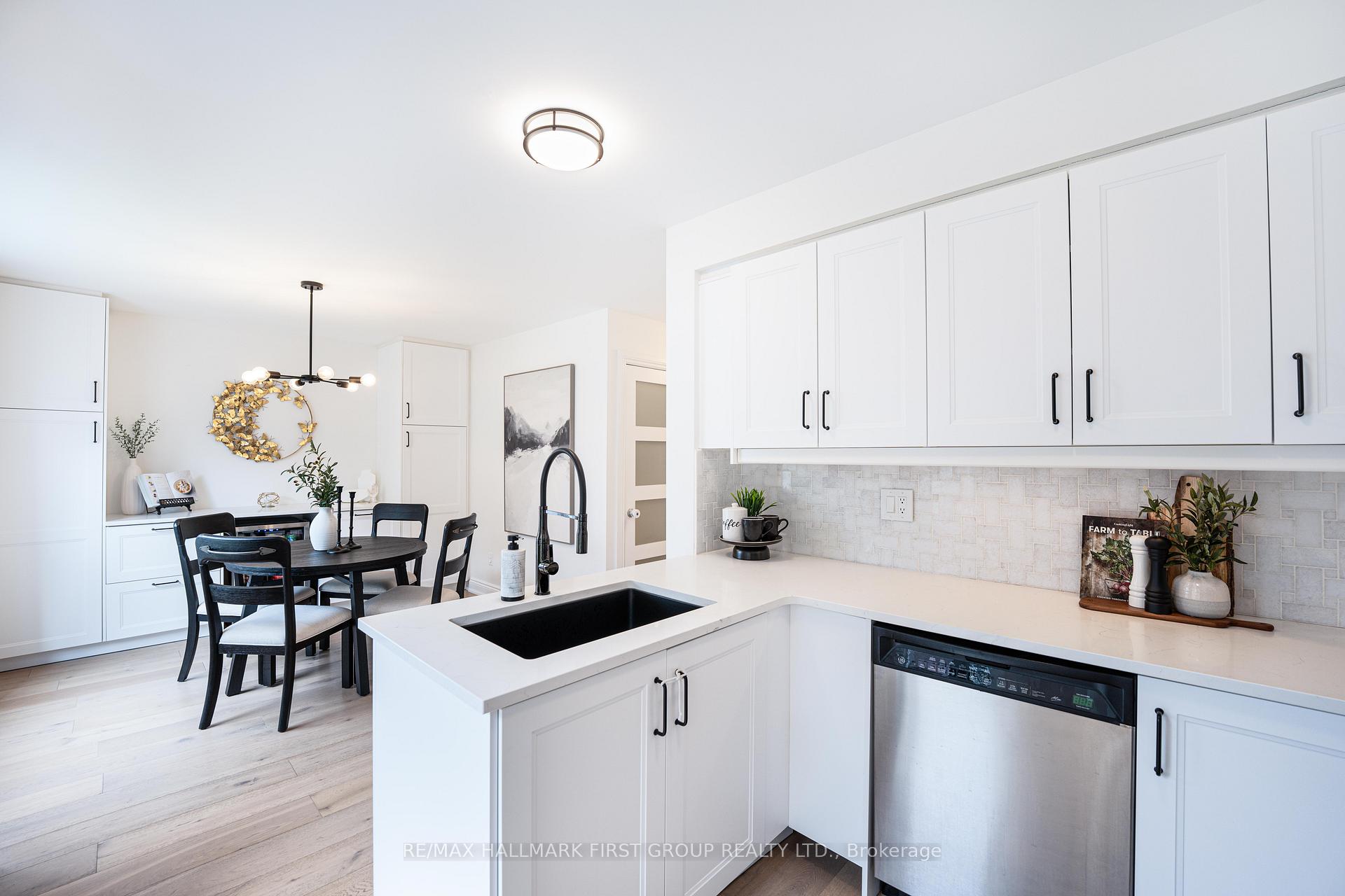 Photo 4 of 10 Stillwell Lane, Clarington, Newcastle — HOMEH