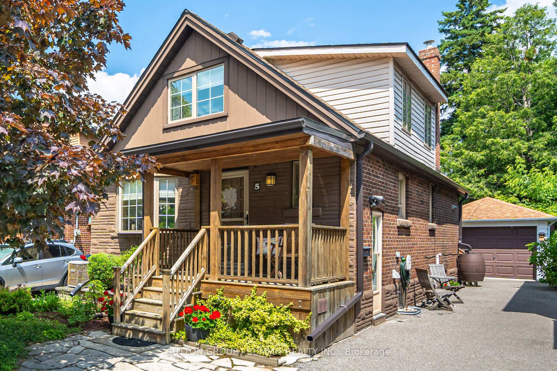 Photo 1 of 5 Norlong Boulevard, Toronto, East York — HOMEH