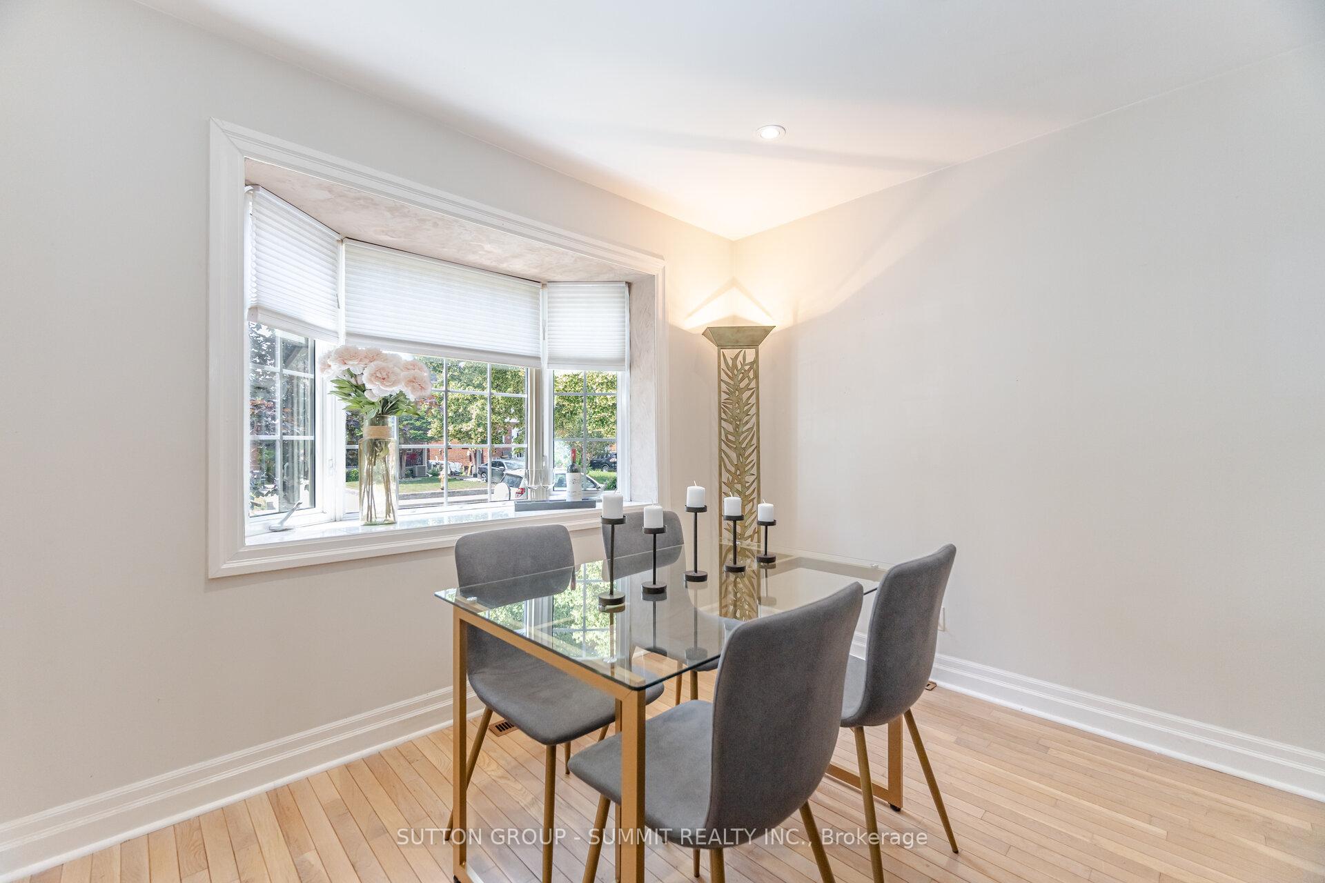 Photo 12 of 5 Norlong Boulevard, Toronto, East York — HOMEH