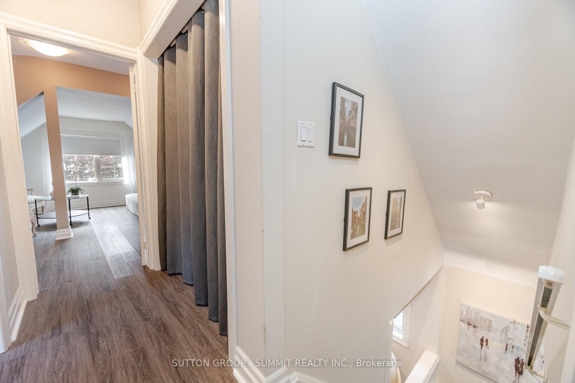 Photo 16 of 5 Norlong Boulevard, Toronto, East York — HOMEH