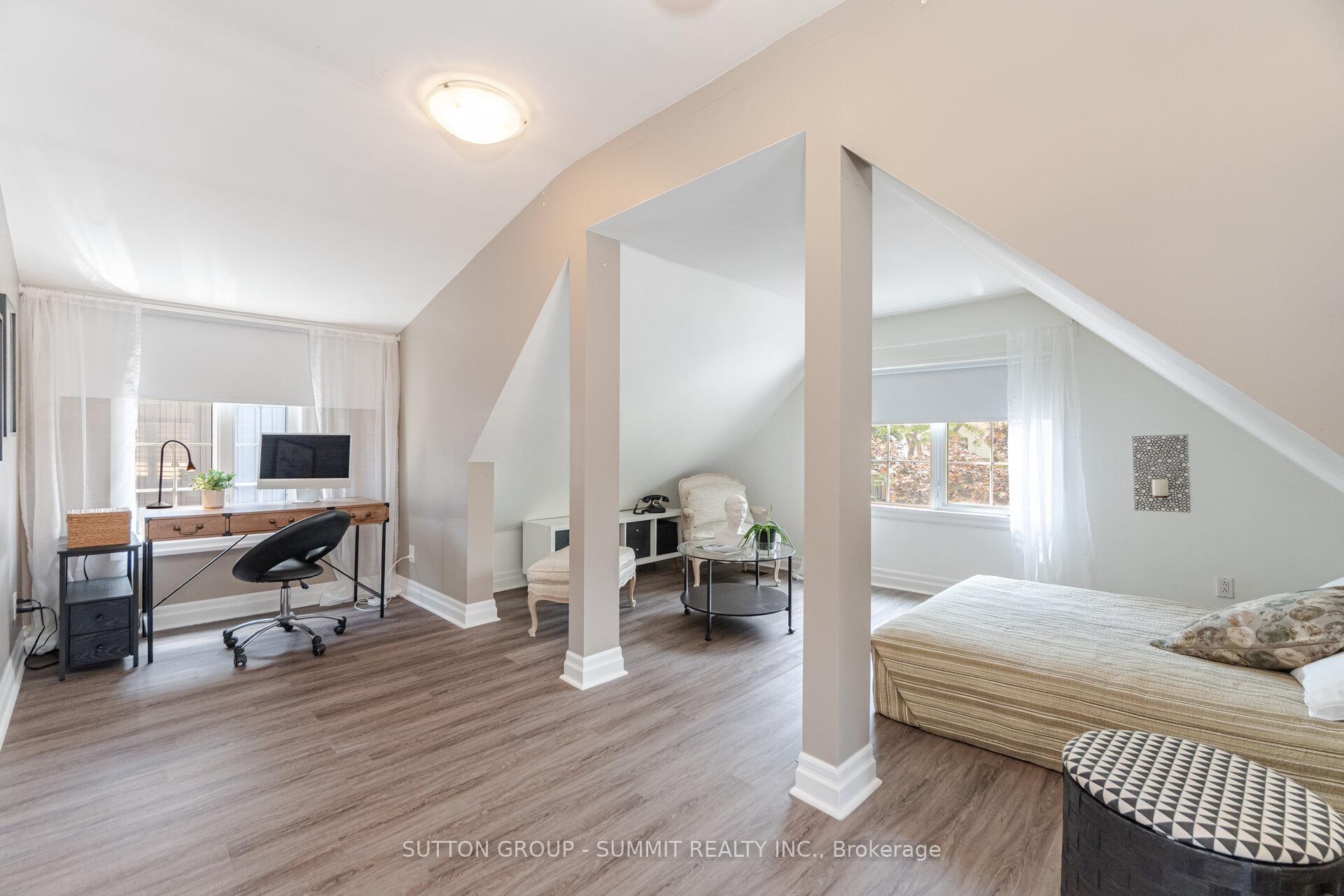 Photo 29 of 5 Norlong Boulevard, Toronto, East York — HOMEH