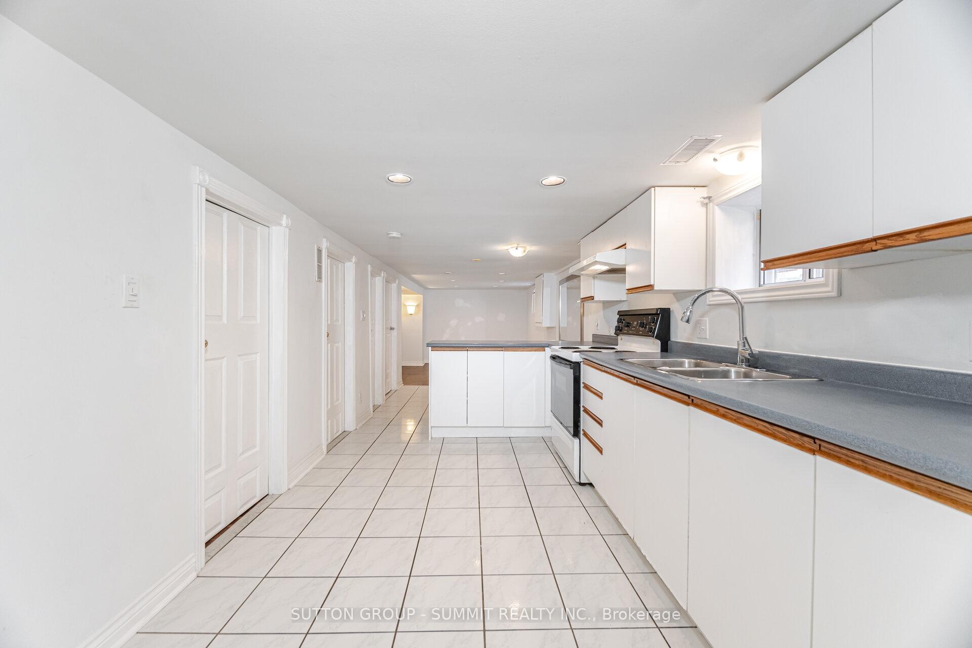Photo 32 of 5 Norlong Boulevard, Toronto, East York — HOMEH