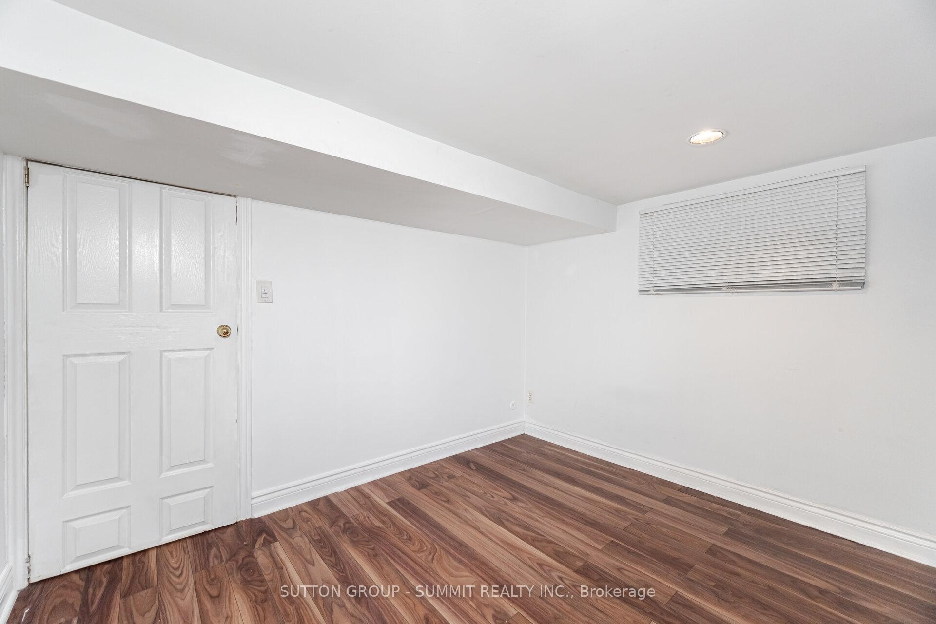 Photo 35 of 5 Norlong Boulevard, Toronto, East York — HOMEH