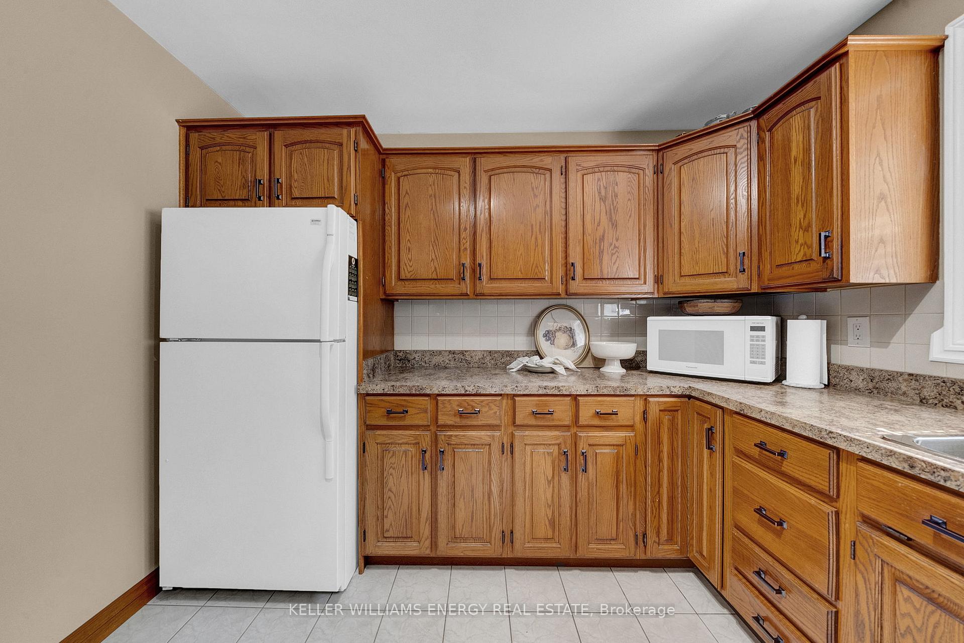 Photo 15 of 54 Irwin Road, Clarington, Orono — HOMEH