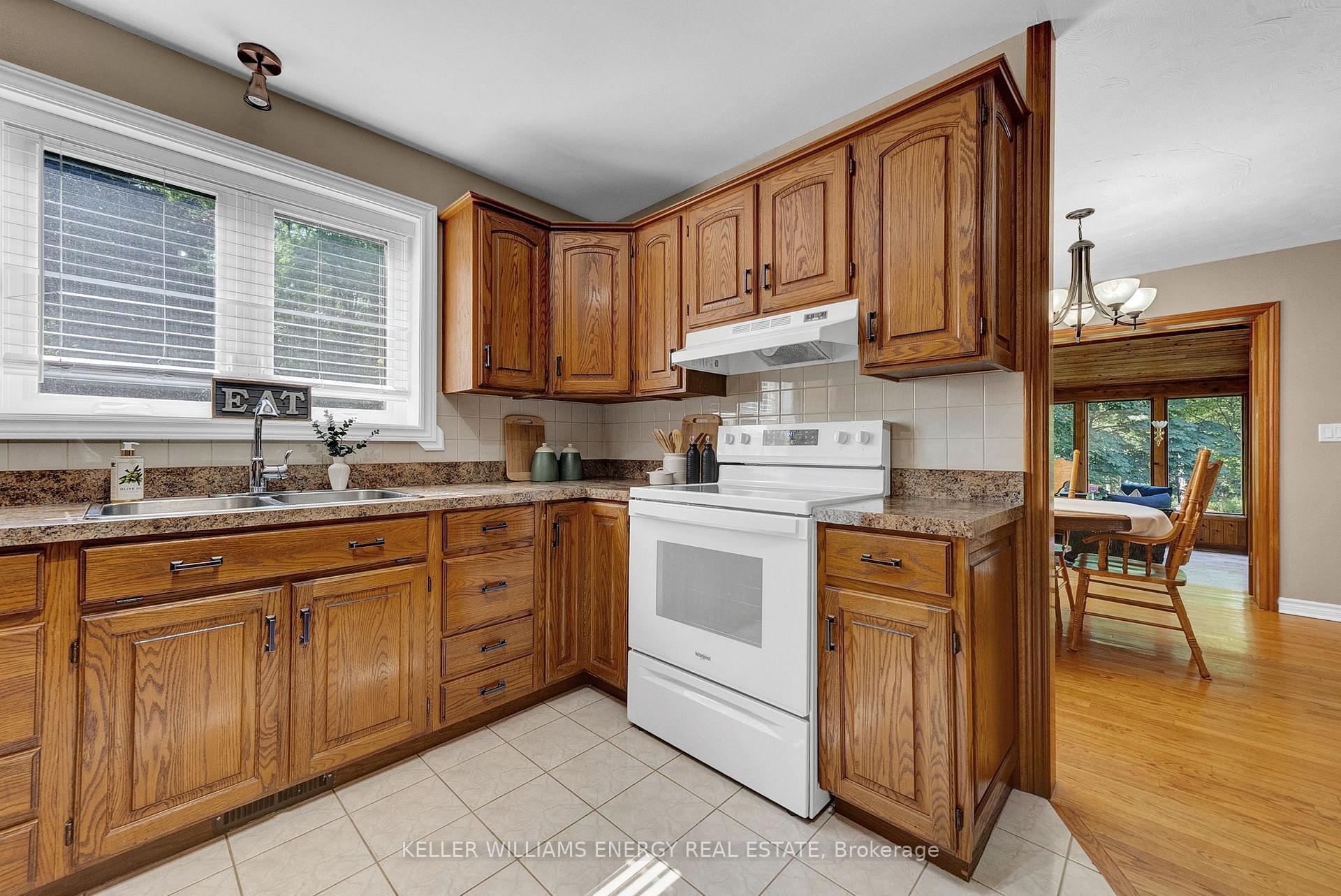 Photo 14 of 54 Irwin Road, Clarington, Orono — HOMEH