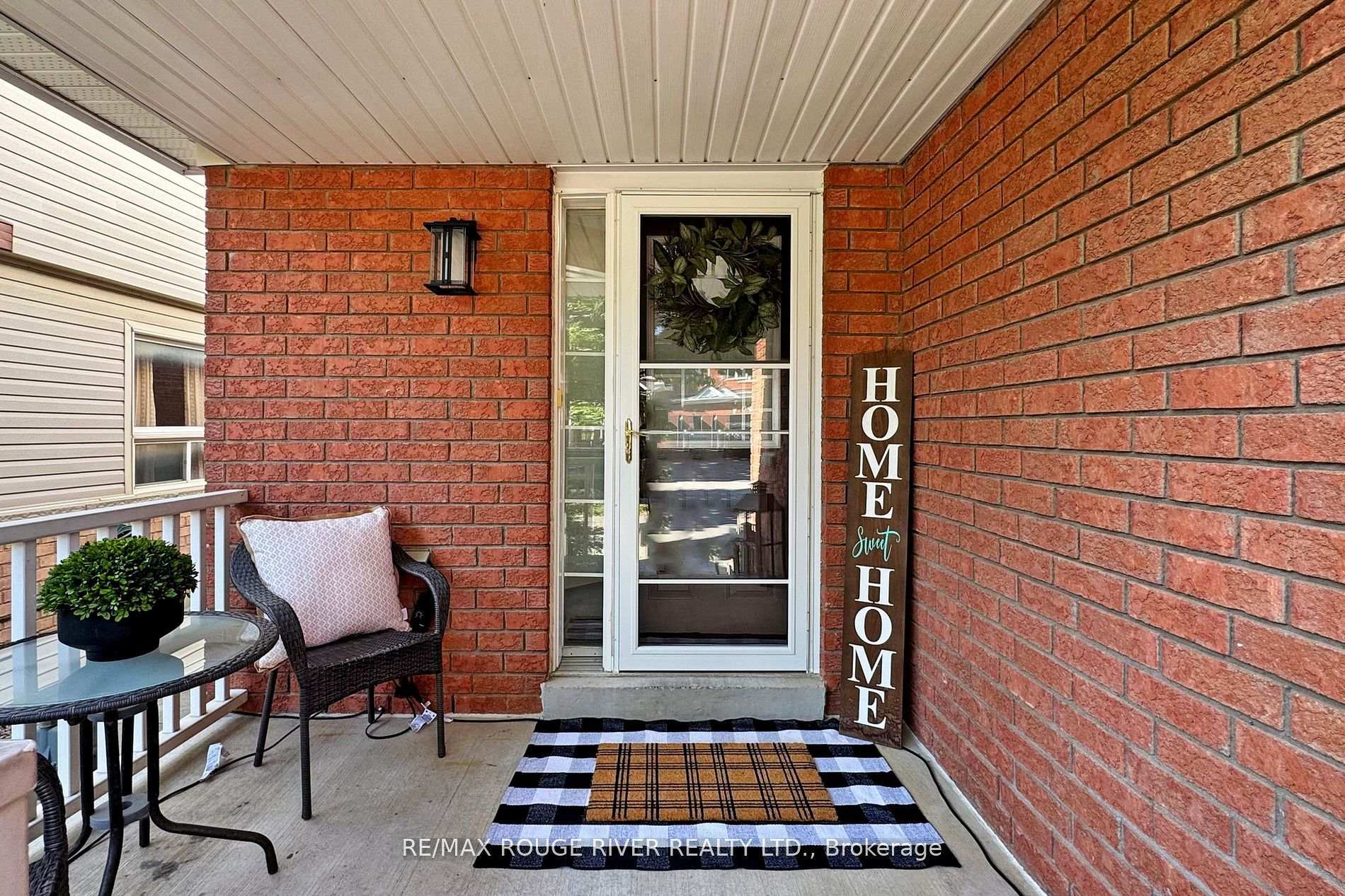 Photo 8 of 117 Brownridge Place, Whitby, Williamsburg — HOMEH