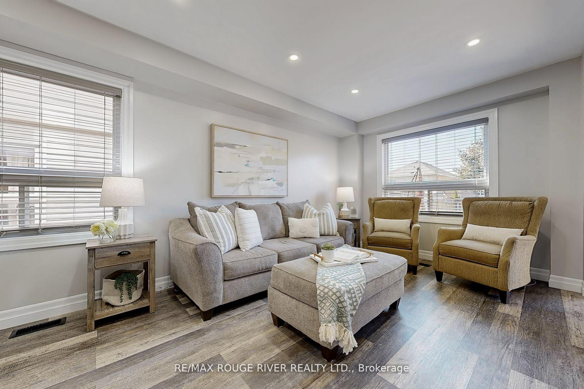 Photo 9 of 117 Brownridge Place, Whitby, Williamsburg — HOMEH