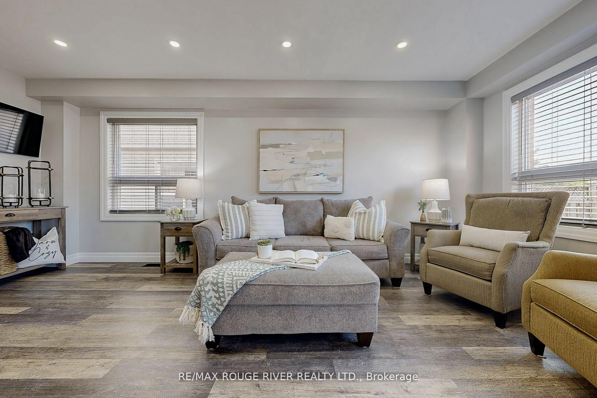 Photo 23 of 117 Brownridge Place, Whitby, Williamsburg — HOMEH
