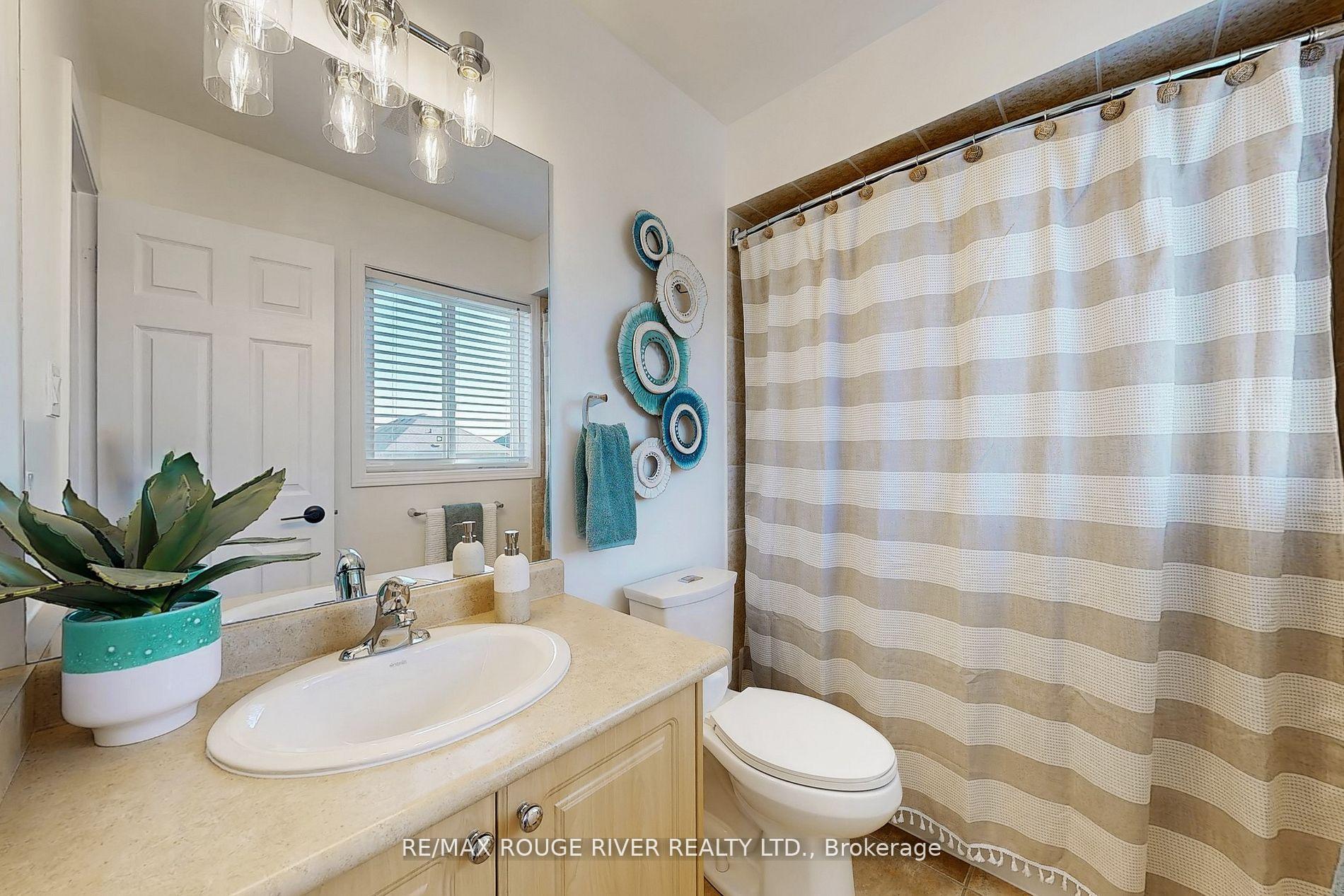 Photo 34 of 117 Brownridge Place, Whitby, Williamsburg — HOMEH