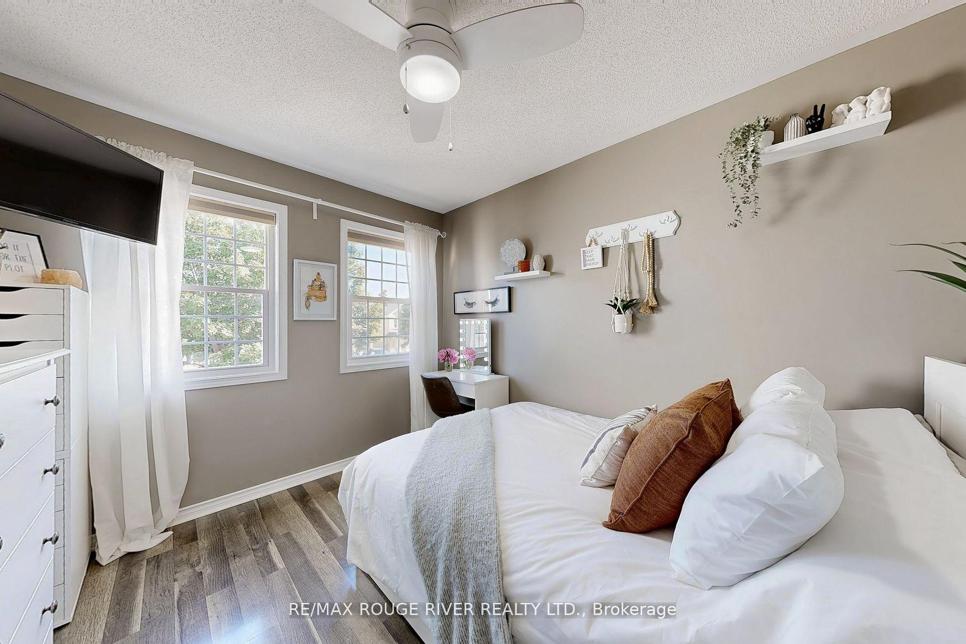 Photo 19 of 117 Brownridge Place, Whitby, Williamsburg — HOMEH