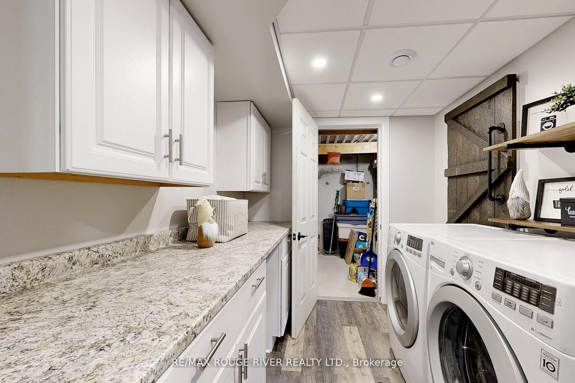 Photo 25 of 117 Brownridge Place, Whitby, Williamsburg — HOMEH