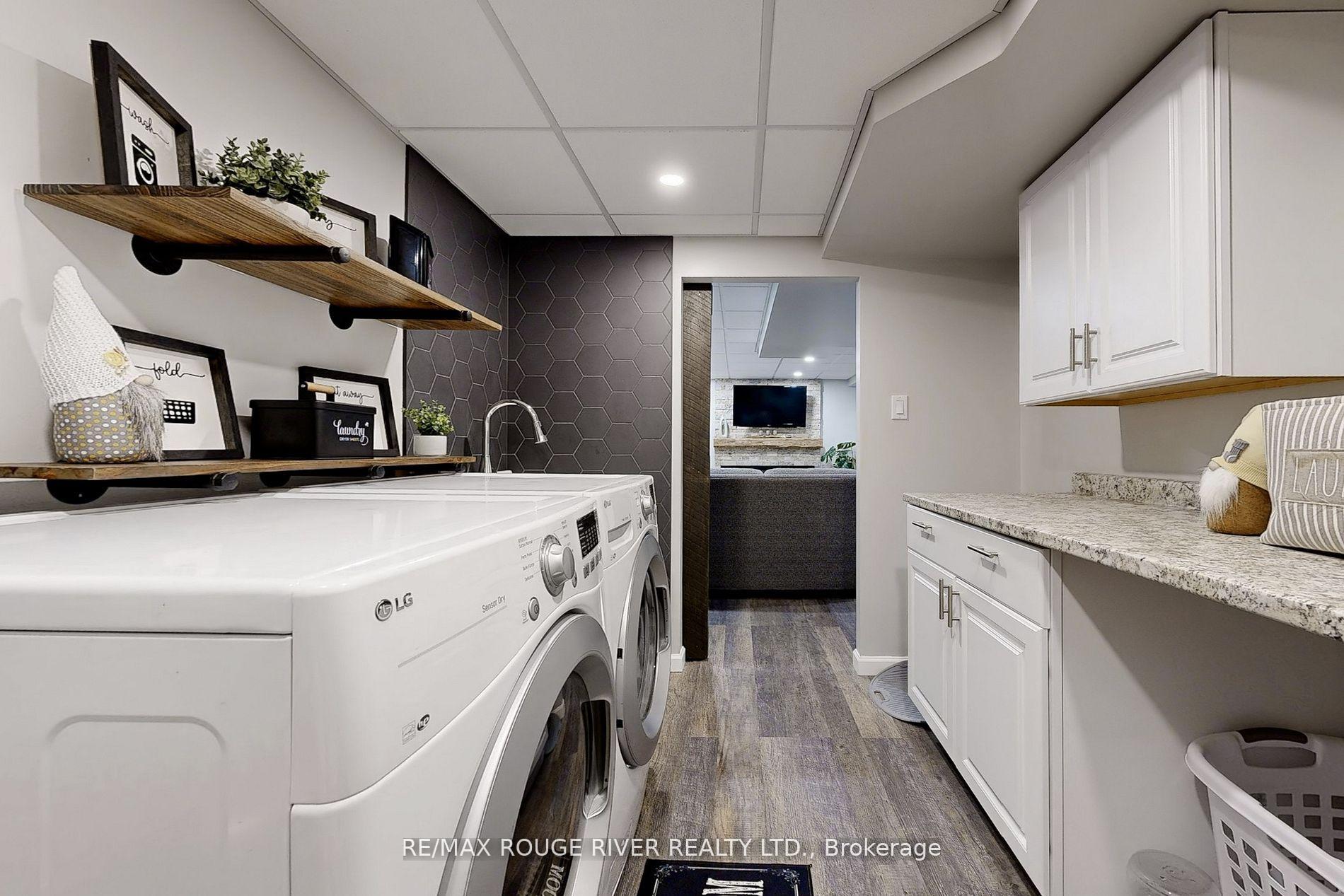 Photo 29 of 117 Brownridge Place, Whitby, Williamsburg — HOMEH