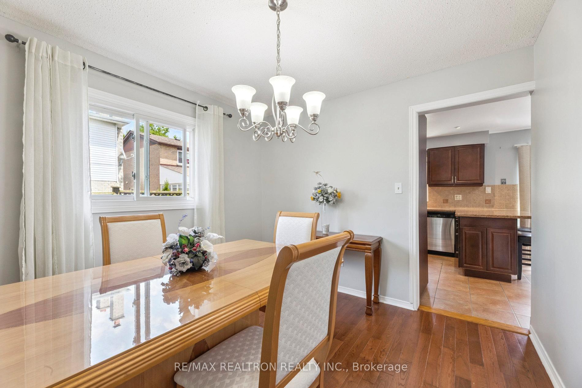 Photo 9 of 6 Gardiner Drive, Ajax, Central — HOMEH
