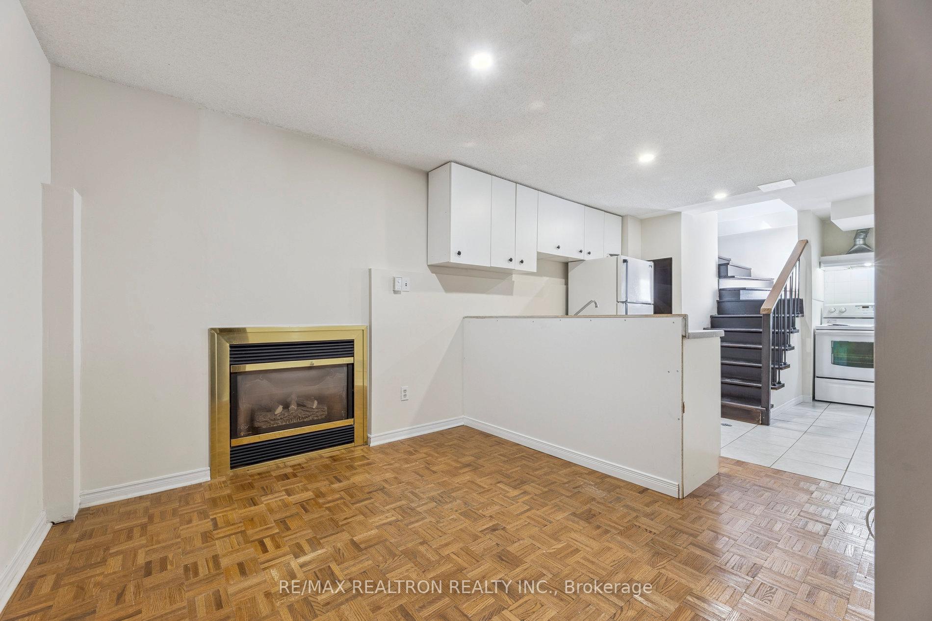 Photo 40 of 6 Gardiner Drive, Ajax, Central — HOMEH