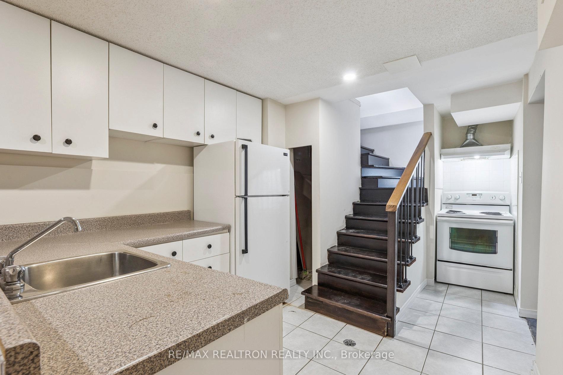 Photo 43 of 6 Gardiner Drive, Ajax, Central — HOMEH