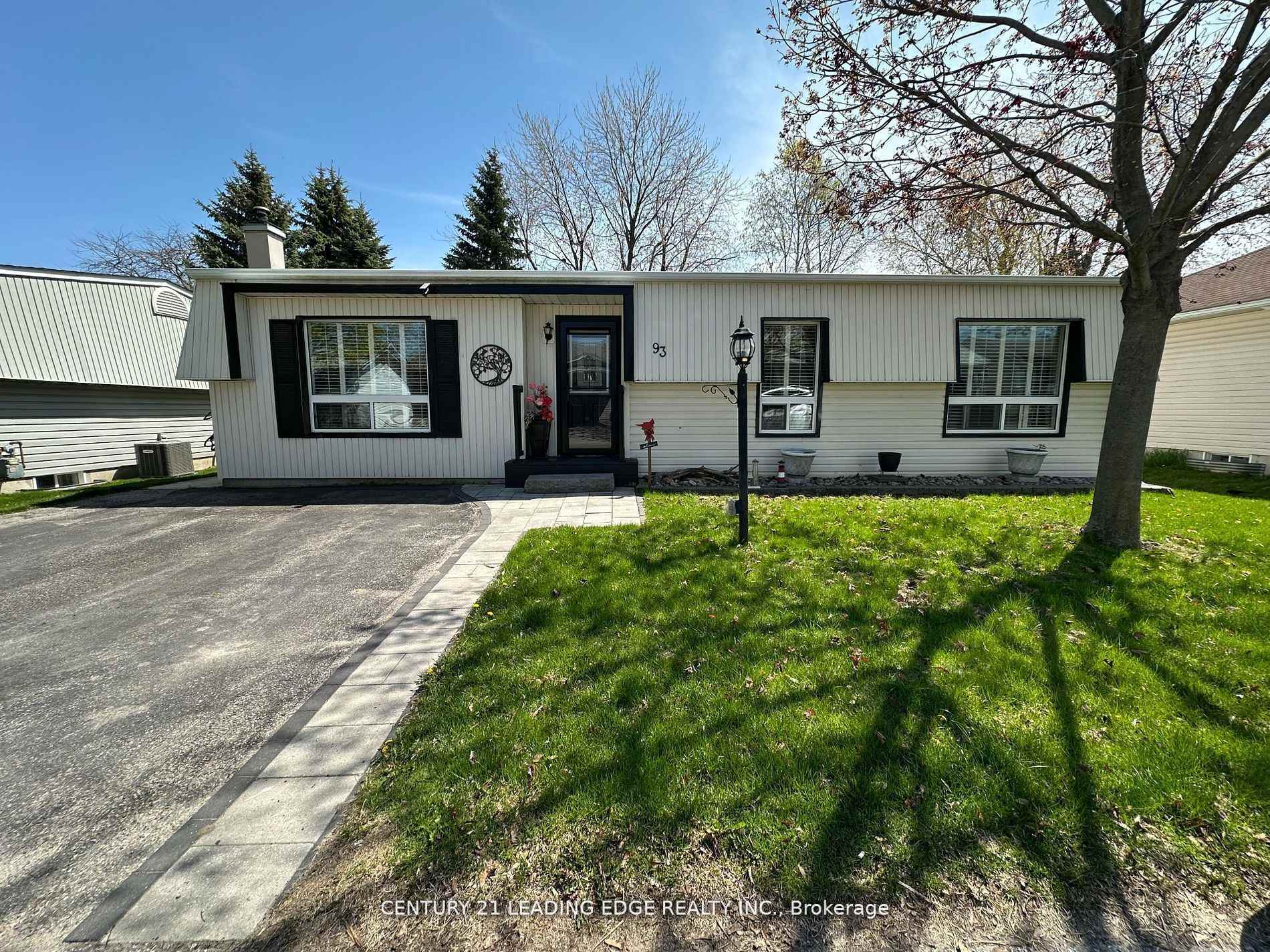 Photo 1 of 93 Wilmot Trail, Clarington, Bowmanville — HOMEH